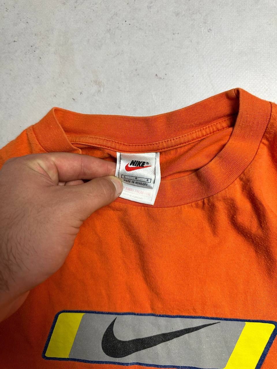 Nike Vintage Nike Swoosh Boxy T-shirt Y2K L Size US L / EU 52-54 / 3 - 4 Thumbnail
