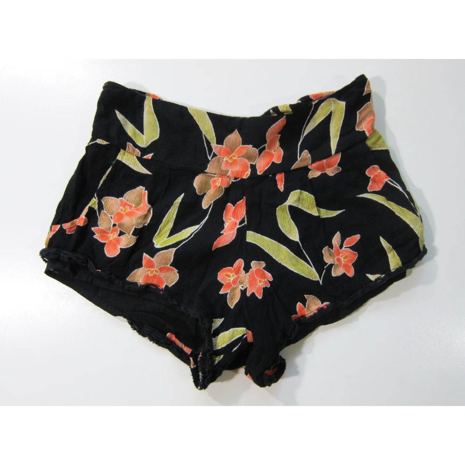 Volcom Volcom Booty Shorts Women XS 100% Rayon Black Floral Pocket Inseam 3" Rise High Waist Lounge Casual Trendy Size 26" / US 2 / IT 38 - 5 Thumbnail