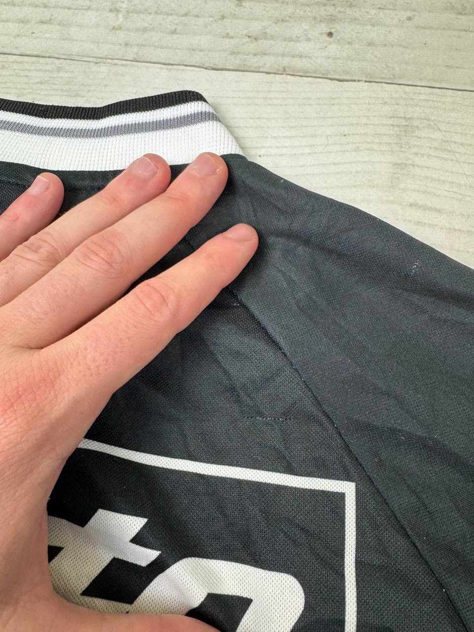 Lotto Sport Vintage Lotto Juventus 2000 2001 Training Shirt Jersey Size US L / EU 52-54 / 3 - 8 Thumbnail