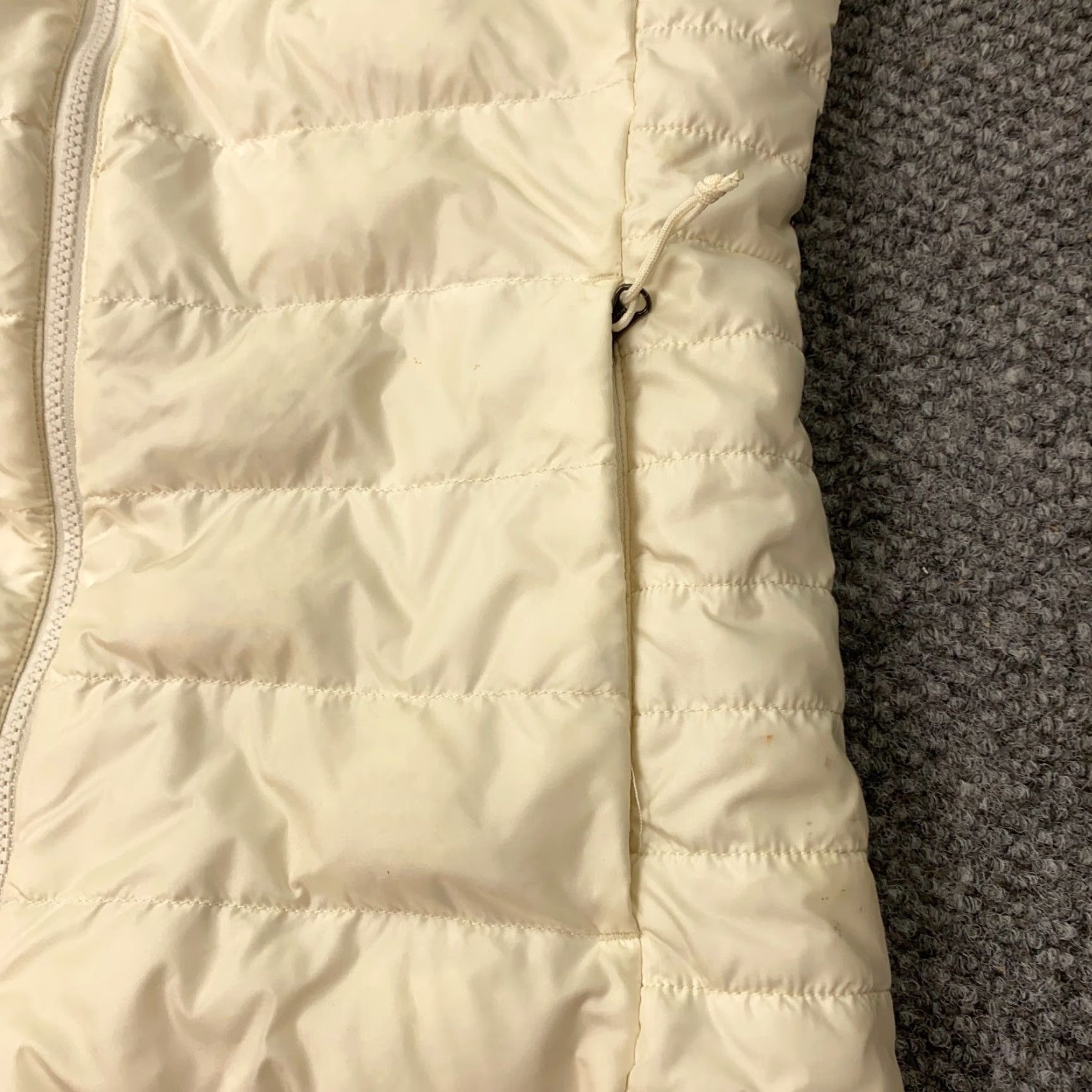 The North Face The North Face Aconcagua Vest Womens Small White Nylon Down Zip Full Size S / US 4 / IT 40 - 2 Thumbnail