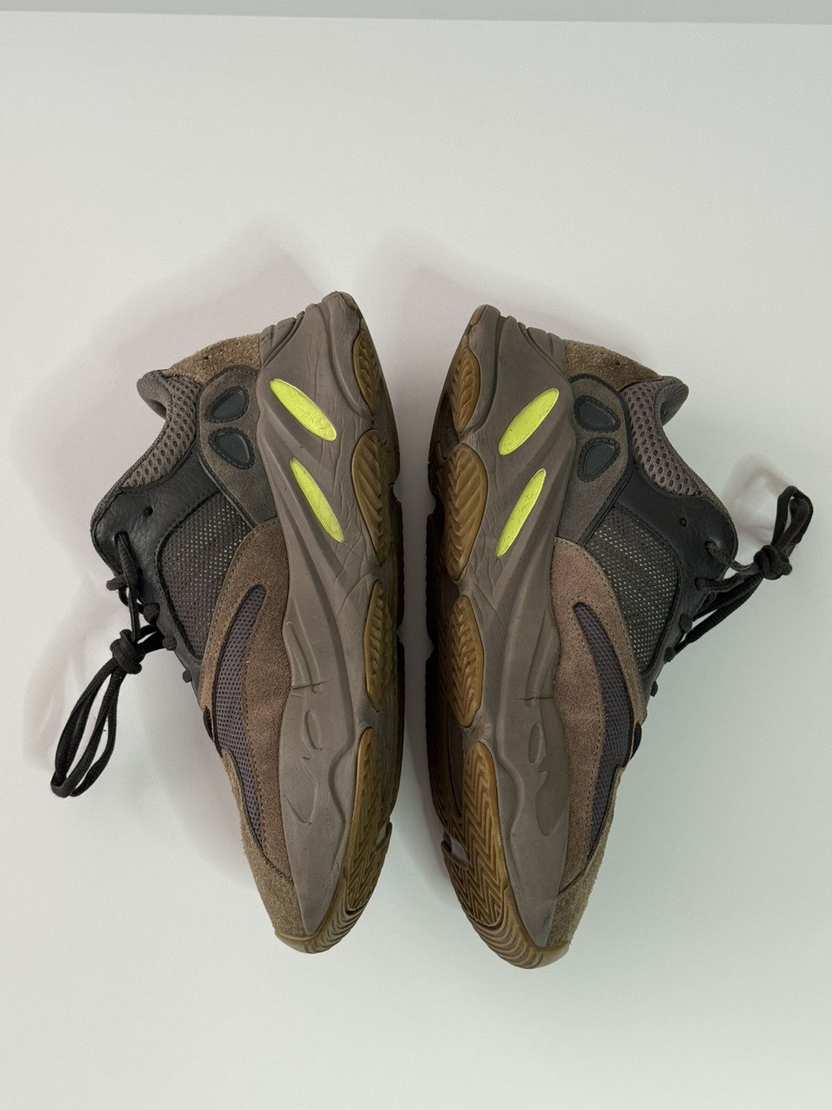 Adidas Adidas Yeezy 700 V1 Mauve Size US 9.5 / EU 42-43 - 3 Thumbnail