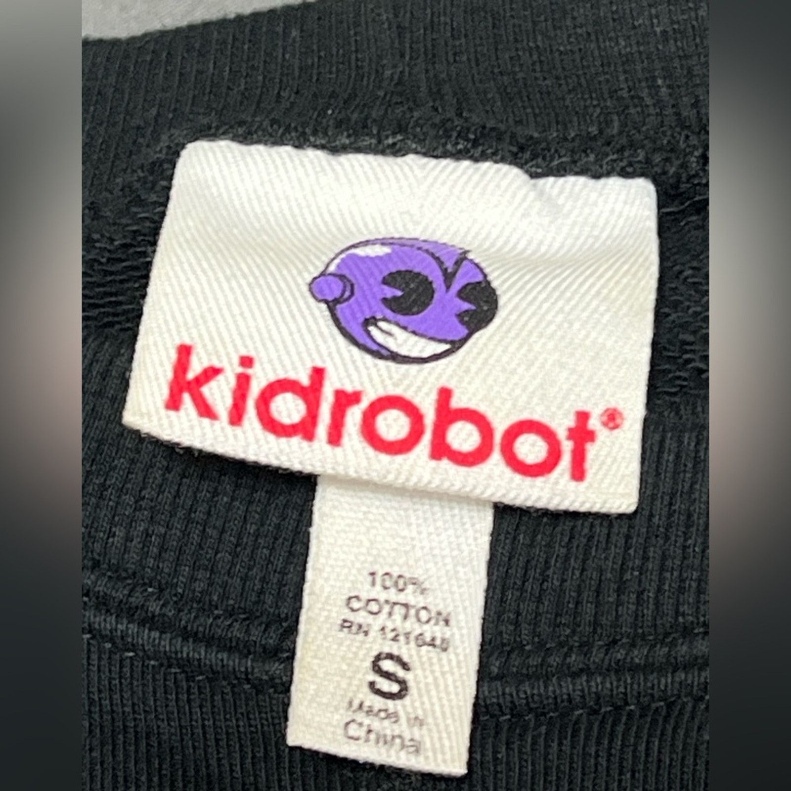 Kid Robot Kidrobot Men’s Small Black Long Sleeve Crewneck Cotton Rare Size US S / EU 44-46 / 1 - 5 Thumbnail