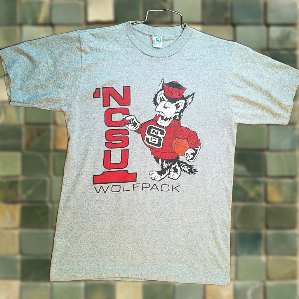 Vintage Vintage NCSU Wolfpack Shirt Large grey artex Cotton Blends Graphic Tee Size US L / EU 52-54 / 3 - 1 Thumbnail