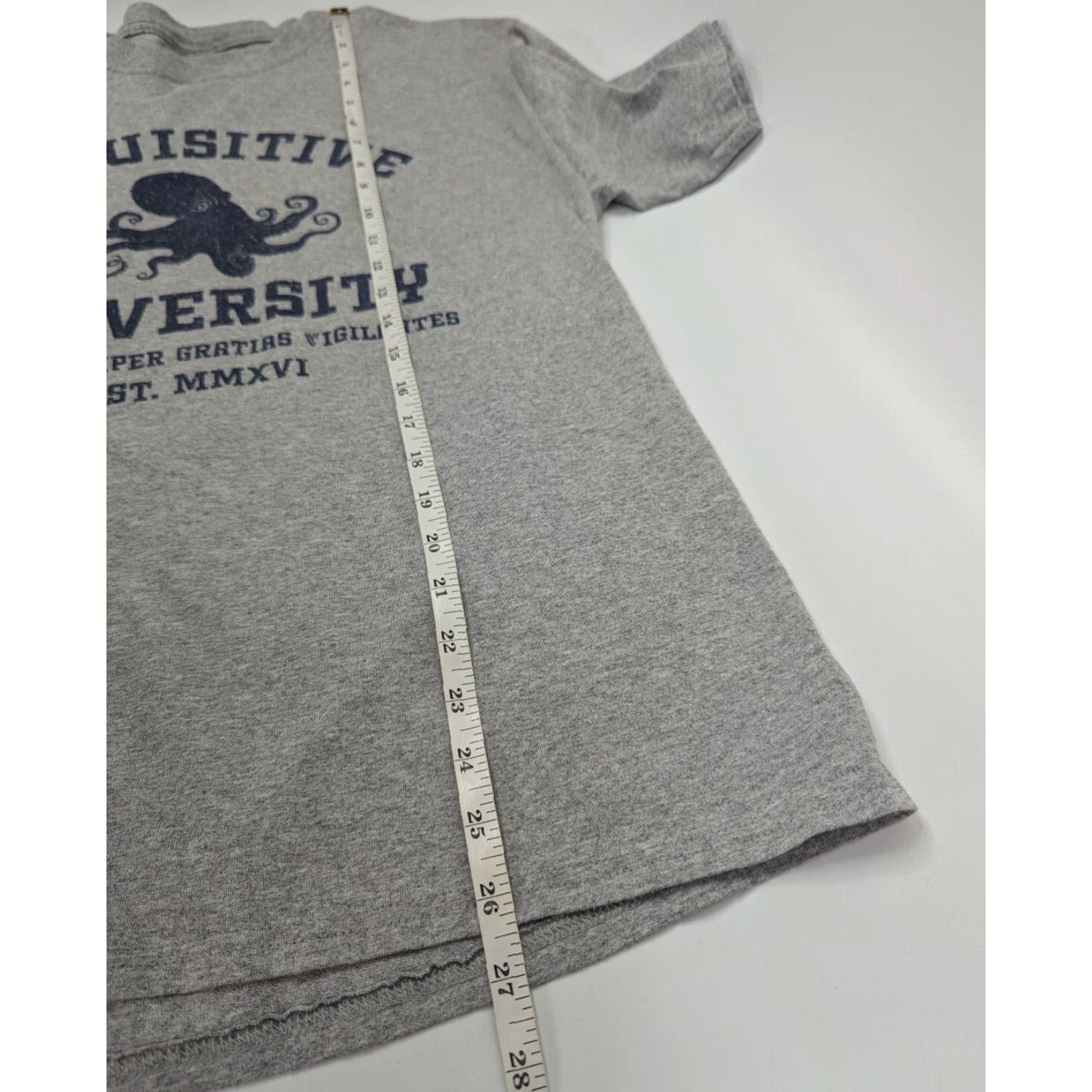 Logo 7 VSauce Exclusive Inquisitive University Mens M Octopus Logo Short Sleeve T-Shirt Size US M / EU 48-50 / 2 - 3 Thumbnail