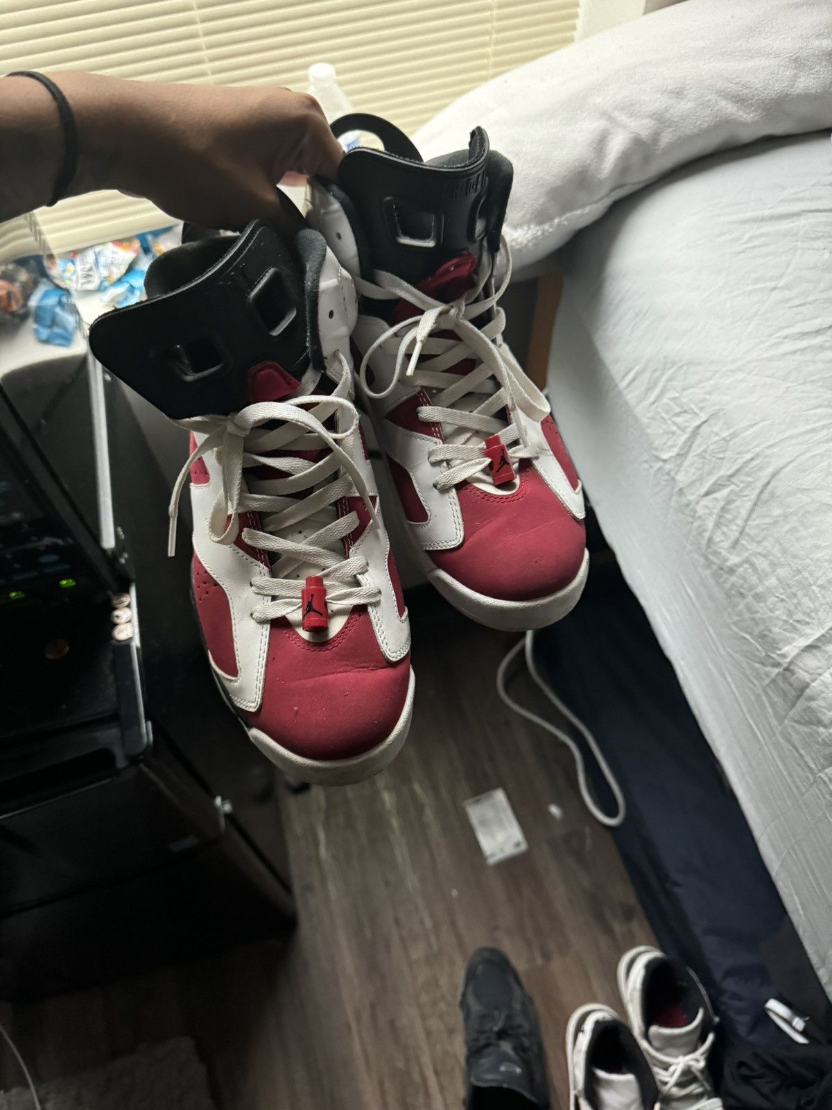 Jordan Brand Carmine 6s Size US 10.5 / EU 43-44 - 2 Thumbnail