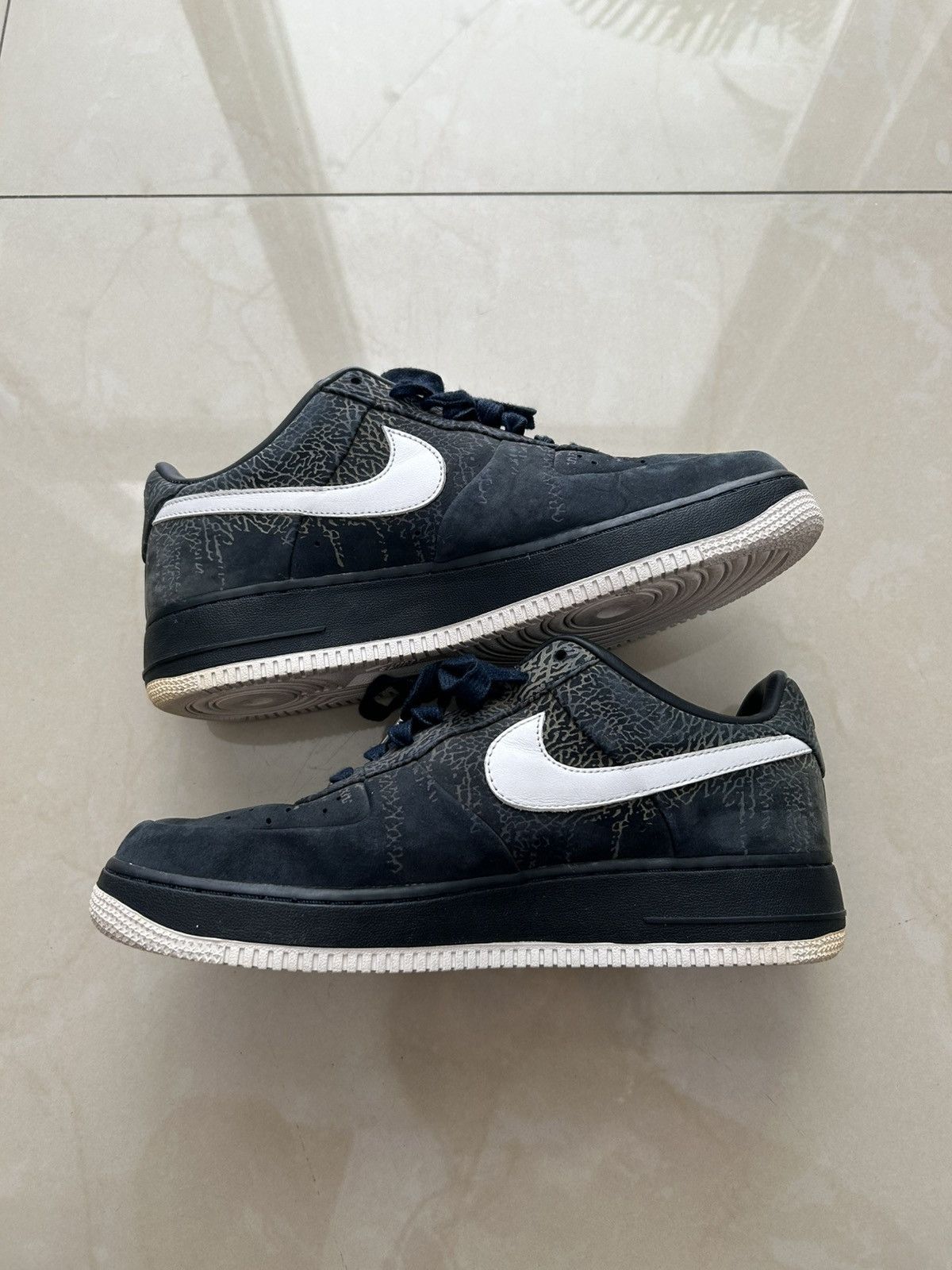Nike Nike Air Force 1 elephant Print Obsidian Size US 9.5 / EU 42-43 - 1 Thumbnail
