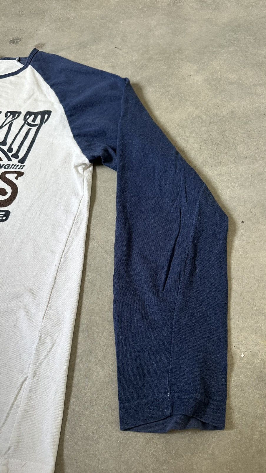 Japanese Brand VINTAGE GODDES SURFING RAGLAN TEE Size US M / EU 48-50 / 2 - 3 Thumbnail