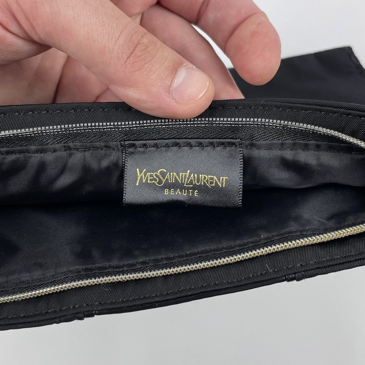 Yves Saint Laurent Yves Saint Laurent YSL Beaute Cosmetic Bag Size ONE SIZE - 9 Thumbnail