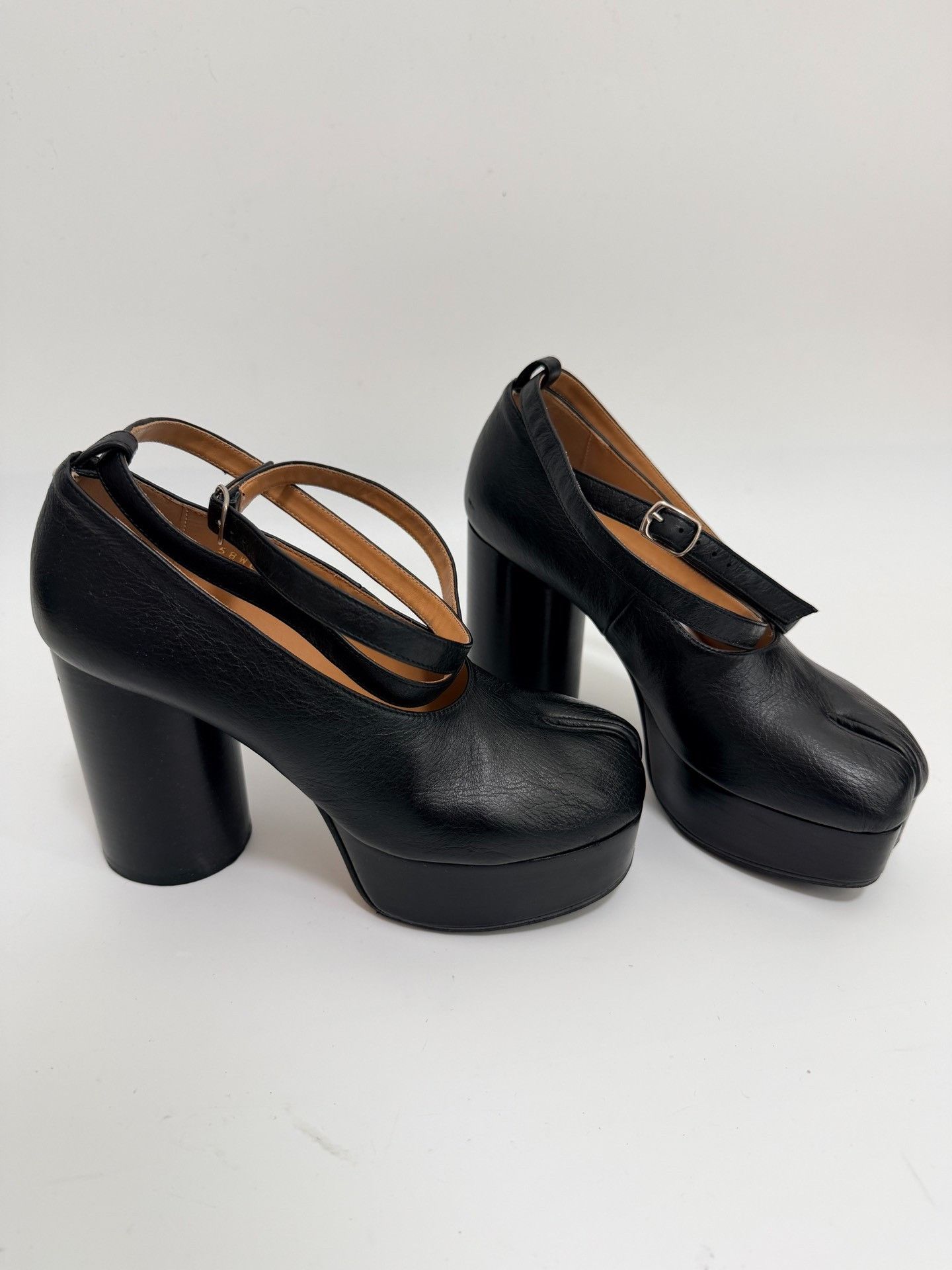 Maison Margiela Maison Margiela Split-Toe Platform Heels Size US 5.5 / IT 35.5 - 1 Thumbnail