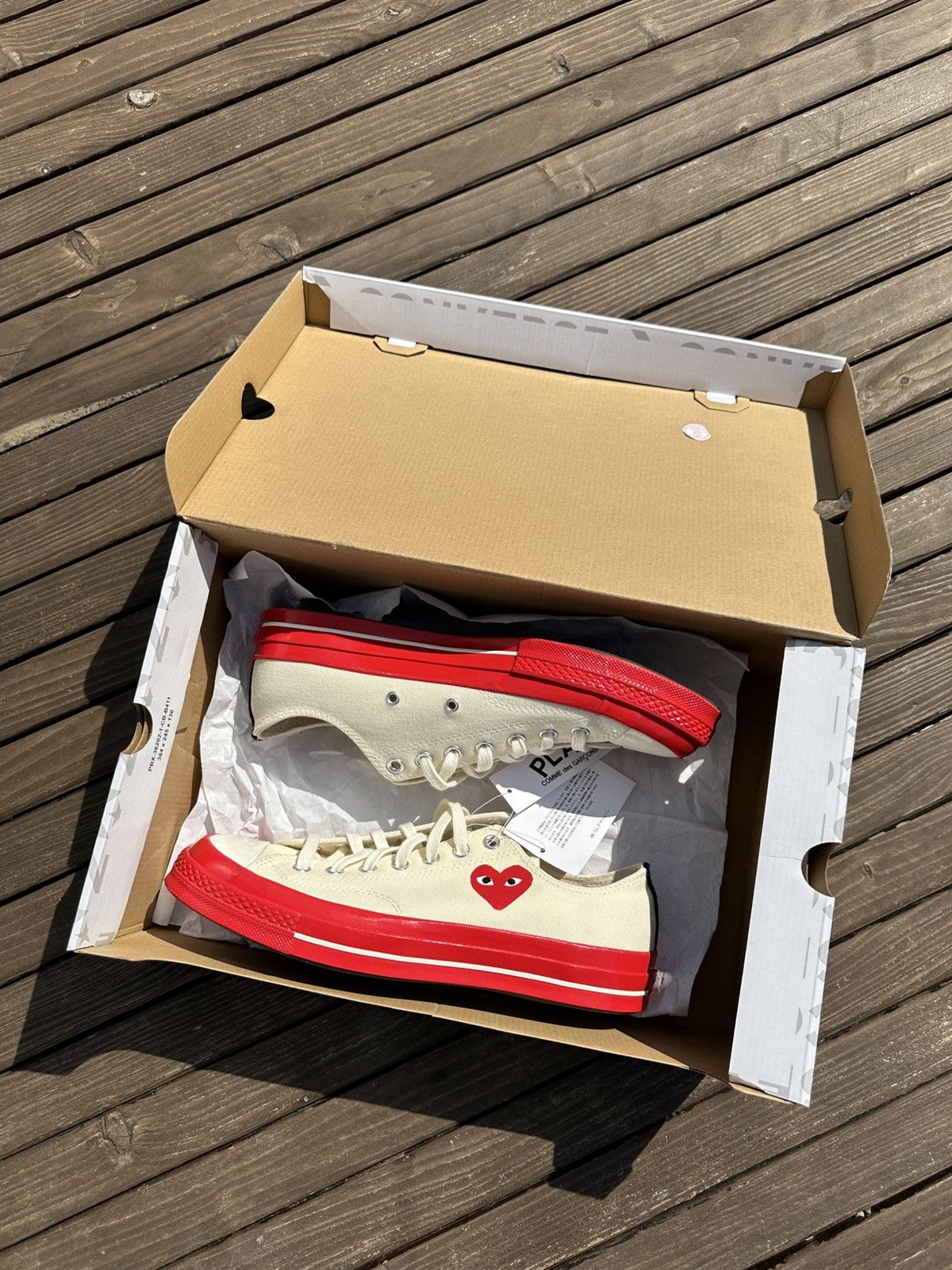 Converse Converse x Comme des Garçons PLAY Chuck 70 Low Pristine Red Size US 8 / EU 41 - 1 Thumbnail