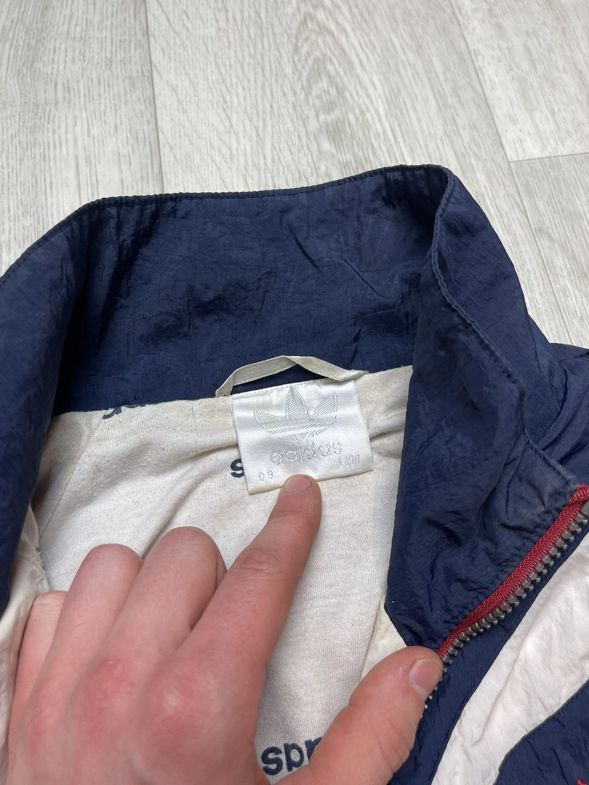 Adidas × Vintage Vintage Adidas Big Logo Light Jacket 90s Size US L / EU 52-54 / 3 - 13 Thumbnail