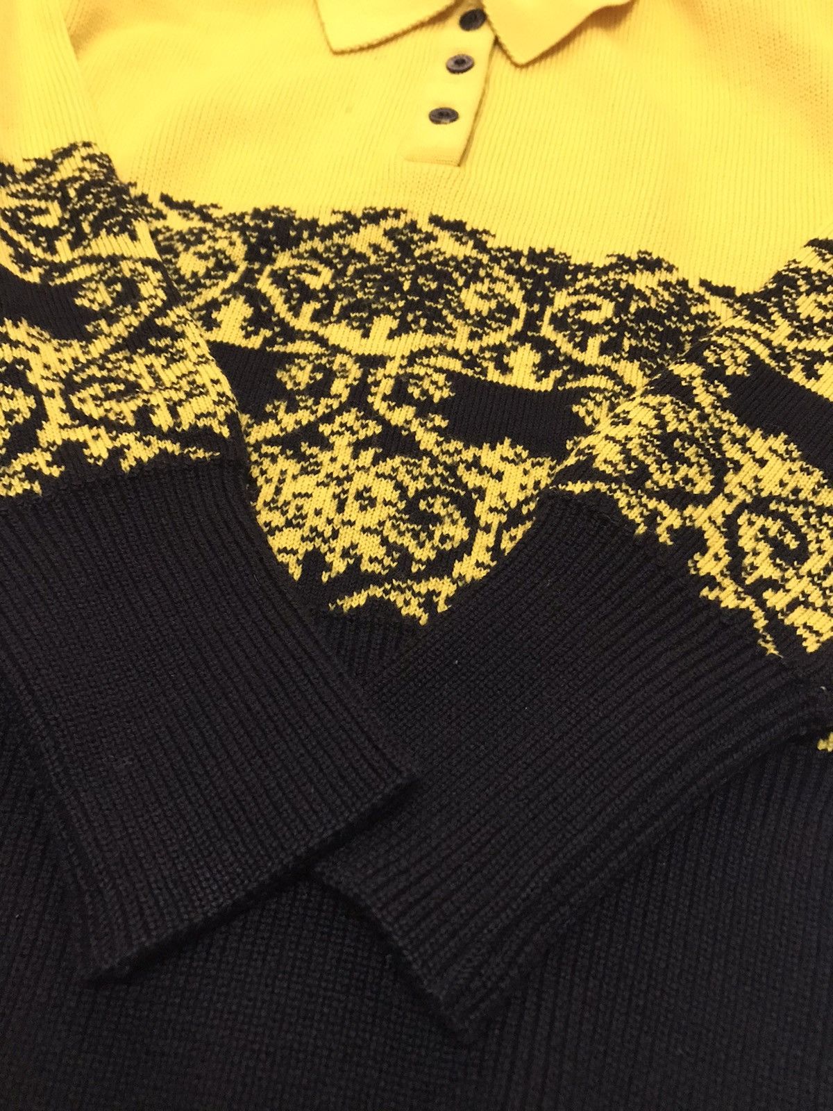 Yves Saint Laurent Yves Saint Laurent Yellow Knit Size US M / EU 48-50 / 2 - 4 Thumbnail