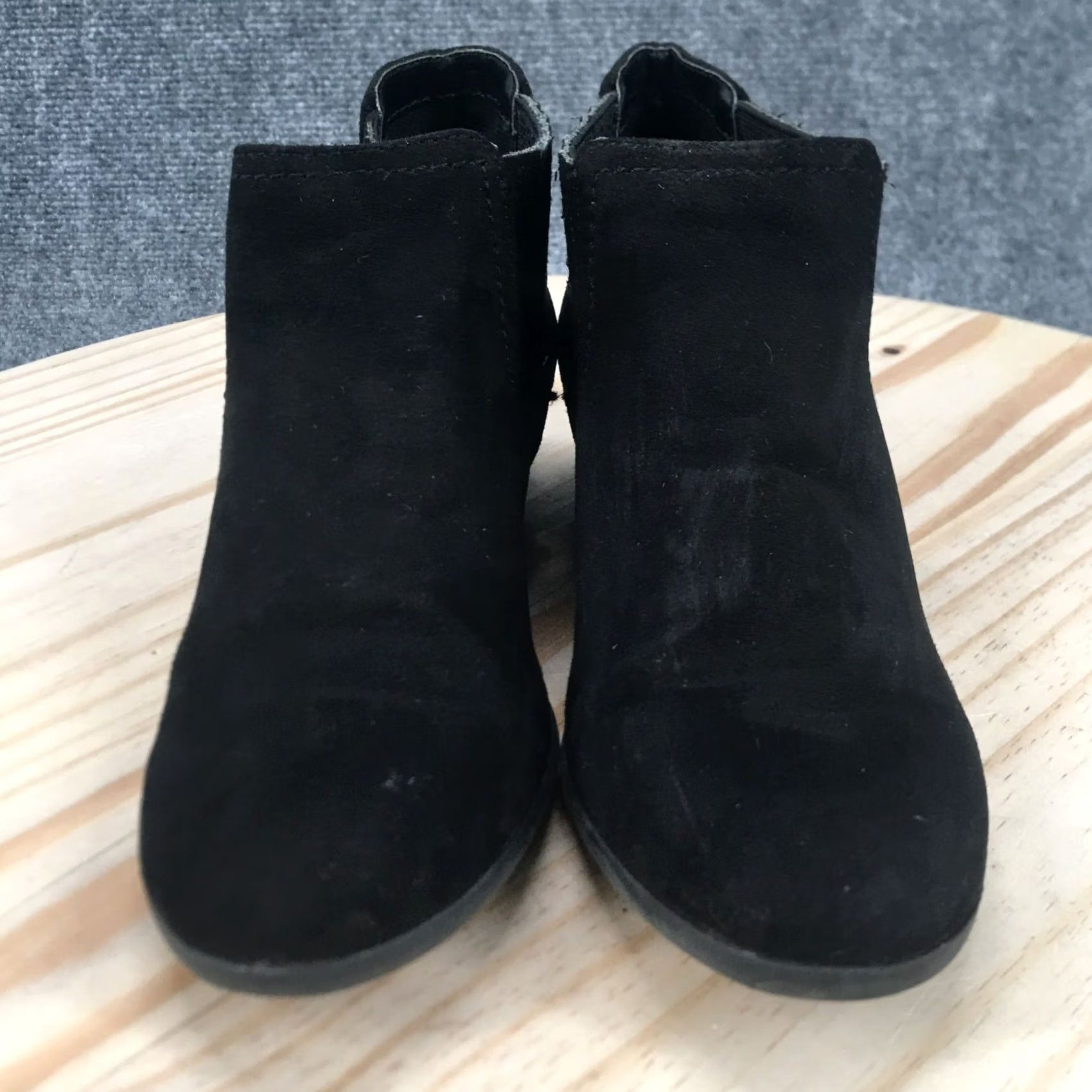 American Eagle Outfitters American Eagle Boots Womens 6.5 W Casual Heels Ankle Bootie Black Faux Suede Bootie Womens 6.5 W Black Faux Suede Size US 7 / IT 37 - 7 Thumbnail