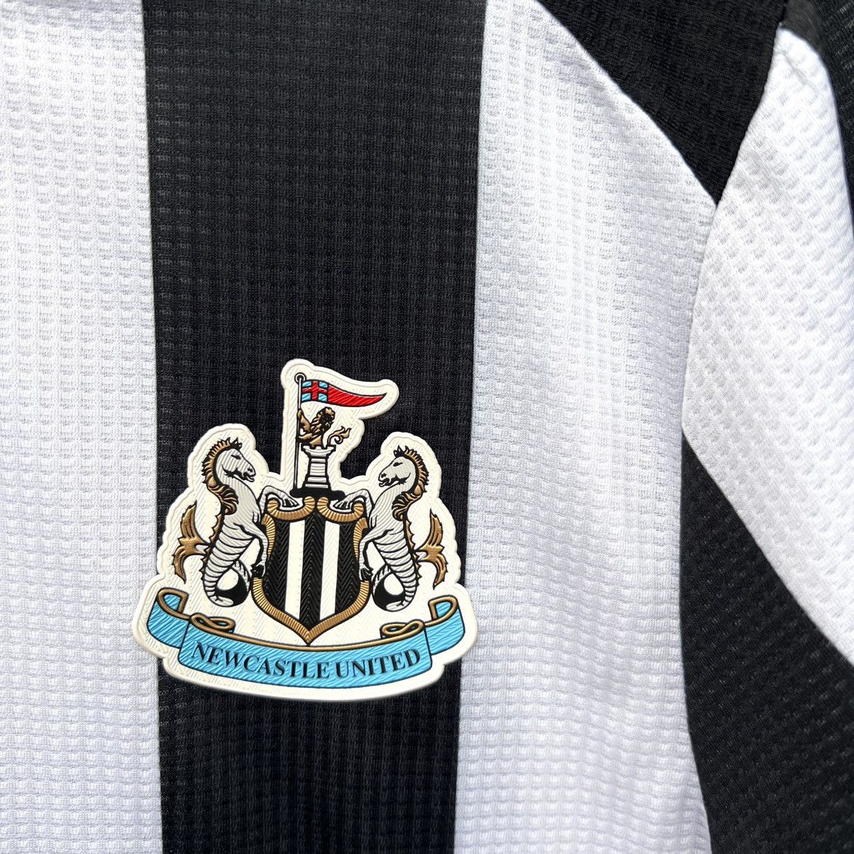 Castore Newcastle soccer jersey football t shirt Bruno G 39 Size US S / EU 44-46 / 1 - 2 Thumbnail