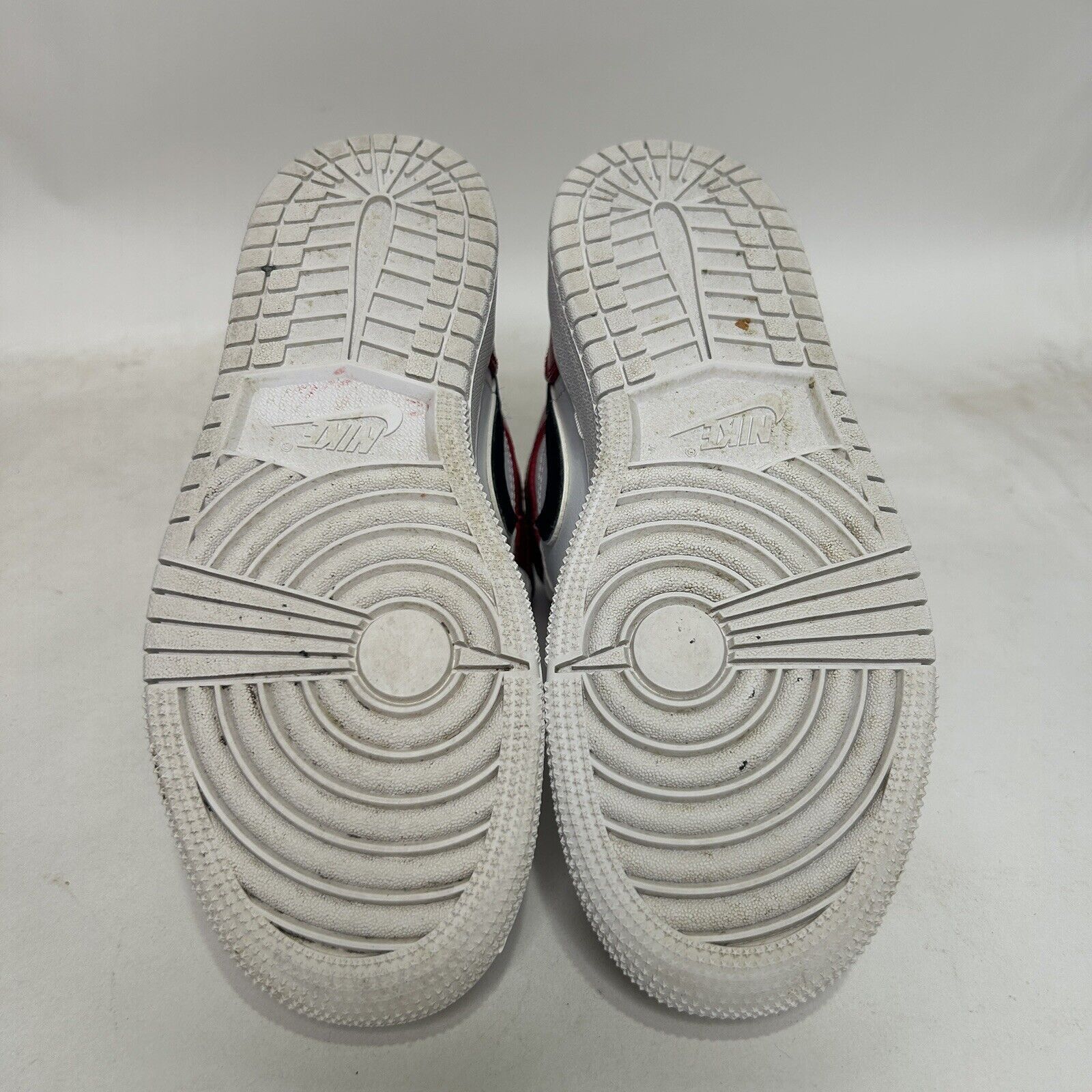 Nike Nike Air Jordan 1 Mid Retro GS “Chicago/White Red” 2024 Size US 6.5 / IT 36.5 - 7 Thumbnail