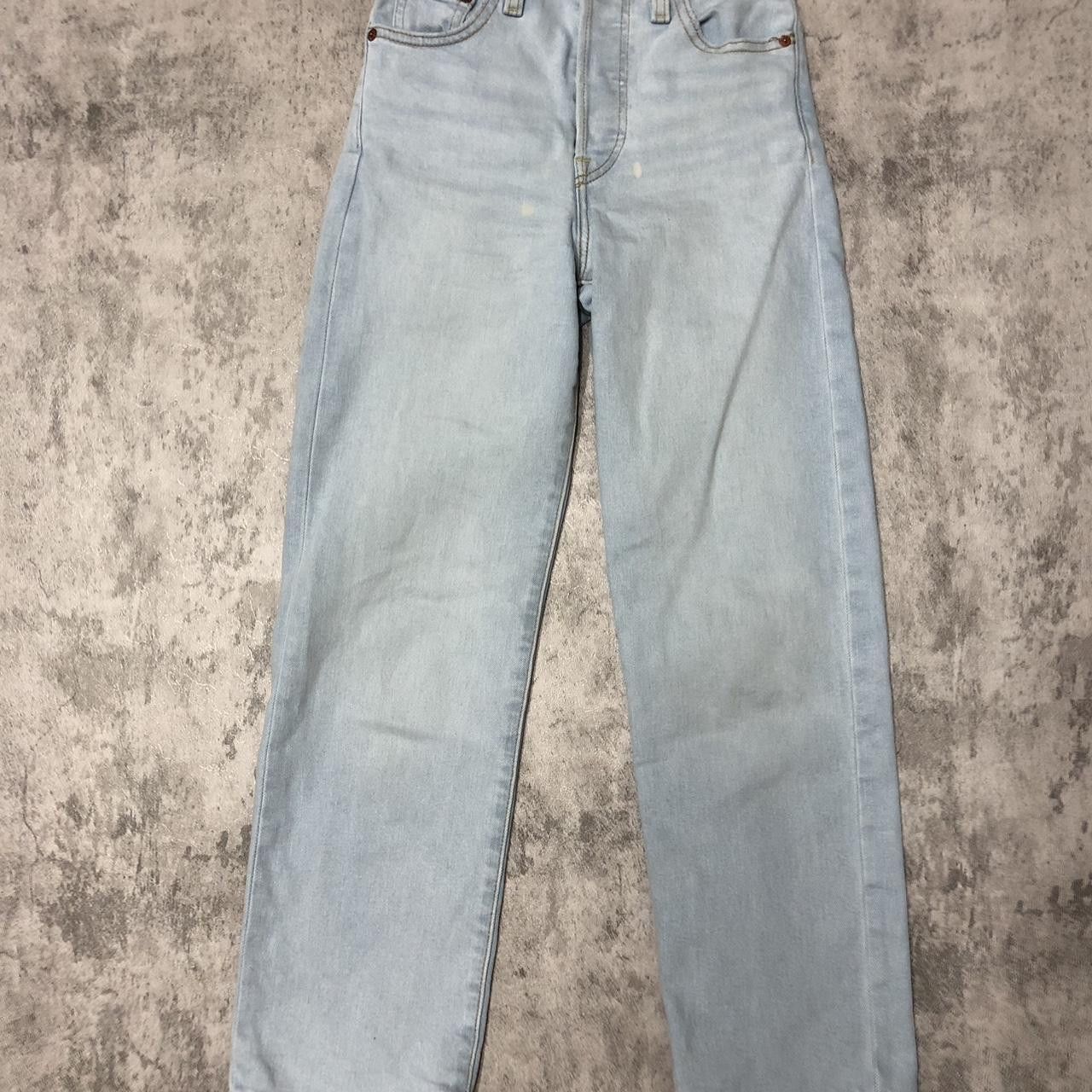 Levi's Light wash straight leg mom jeans #momjeans Size 23" - 1 Thumbnail