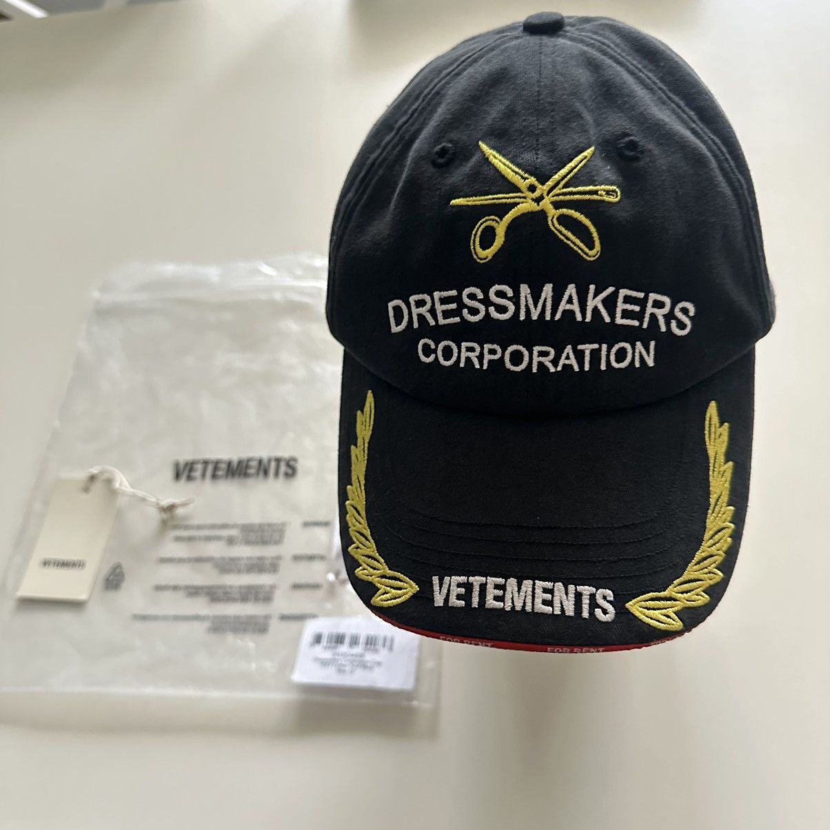 image of Vetements Dressmakers Corporation Cap A/w 22 in Black, Men's
