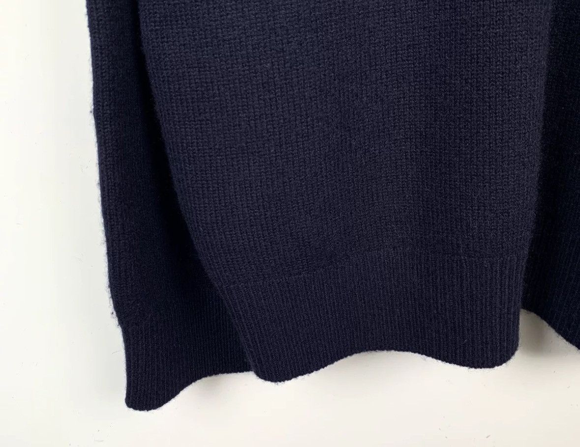 Louis Vuitton Louis Vuitton Lv black back logo round neck sweater Size US S / EU 44-46 / 1 - 4 Thumbnail