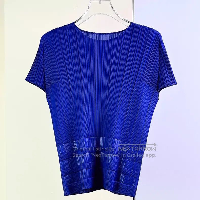 Issey Miyake Issey Miyake Royal Blue Ruched Short-sleeve Top Size L / US 10 / IT 46 - 1 Thumbnail