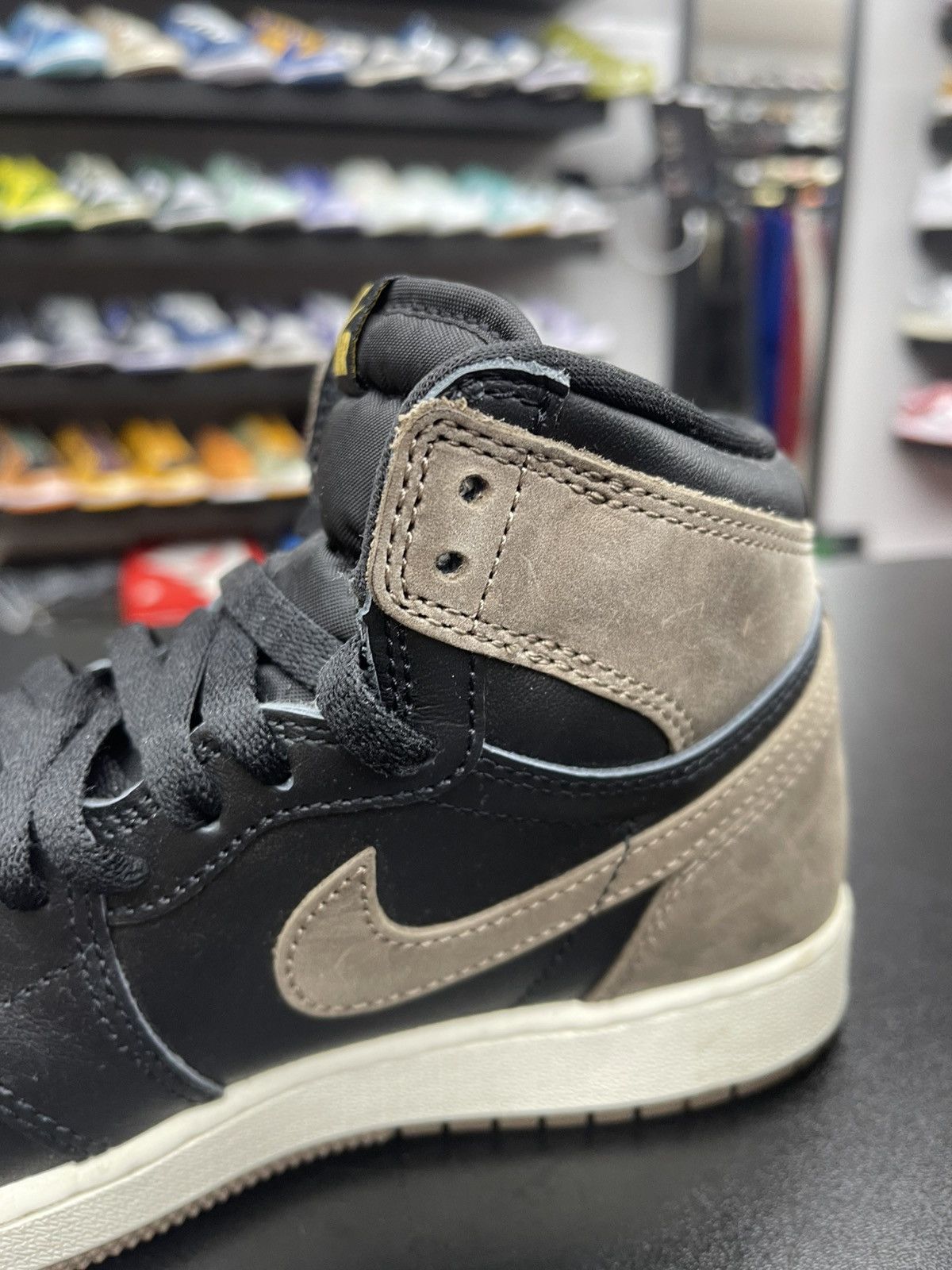 Jordan Brand Size 4.5y - Jordan 1 Palomino Gently Used OG All! Size US 5 / EU 37 - 6 Thumbnail