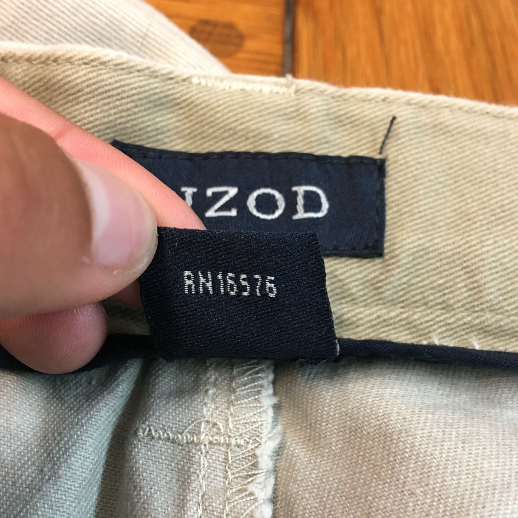 Izod Izod Mens Flat Front Regular Fit High Rise Casual Beige Chino Shorts Size 44 Size US 44 / EU 60 - 3 Thumbnail