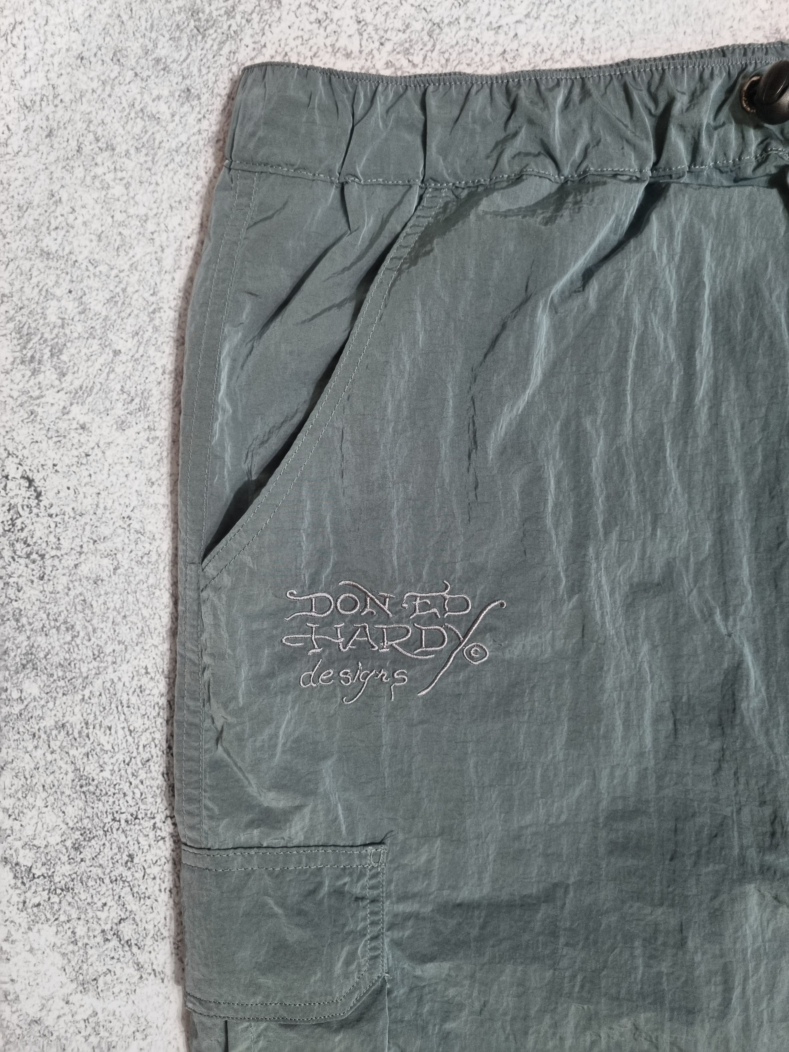 Ed Hardy Ed Hardy x Urban Outfitters Big Logo Metal Nylon Cargo Pants Size US 32 / EU 48 - 7 Thumbnail