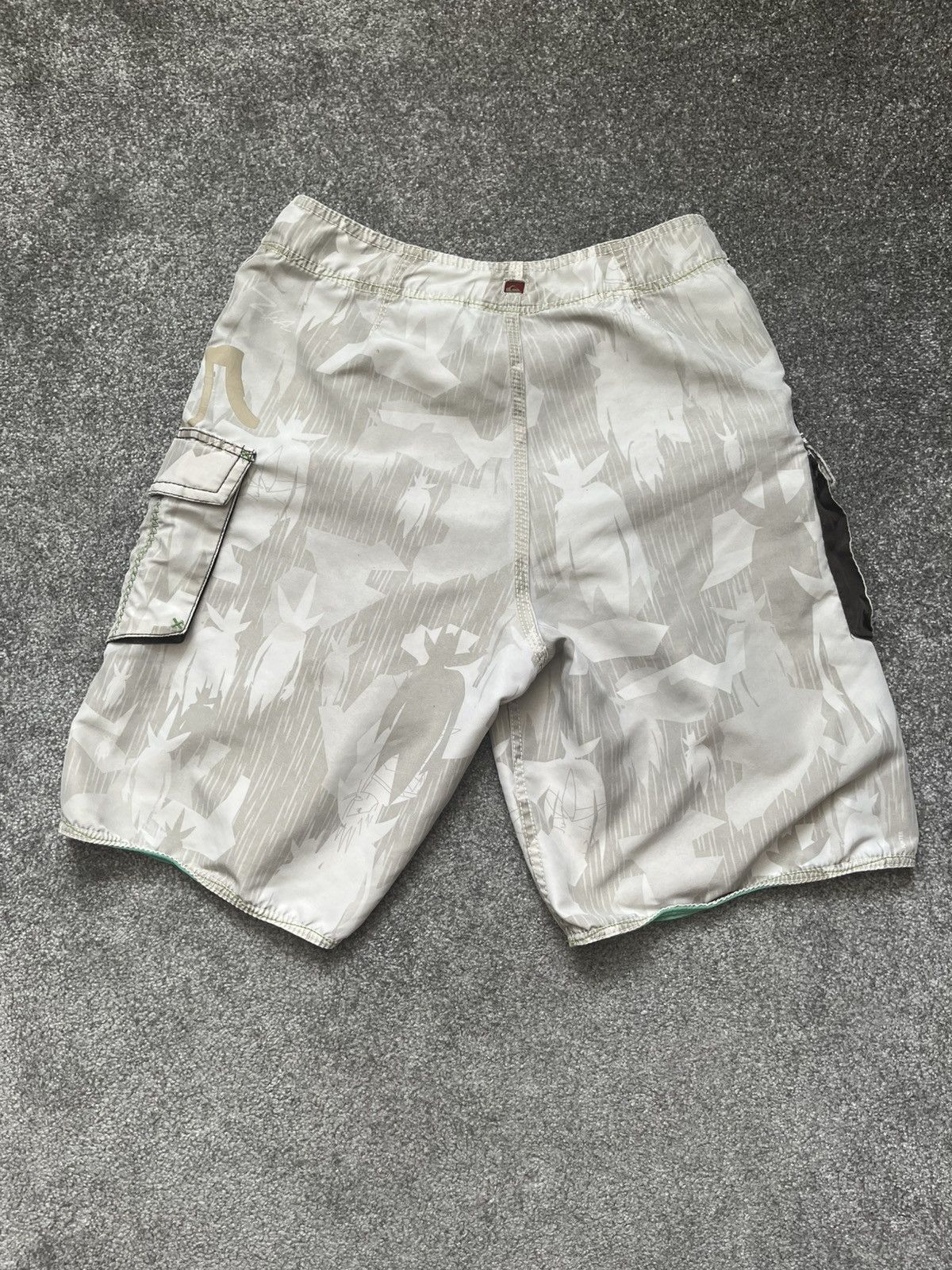 Futura × Quiksilver Futura x Quiksilver 2007 Pointman Shorts Size US 30 / EU 46 - 6 Thumbnail