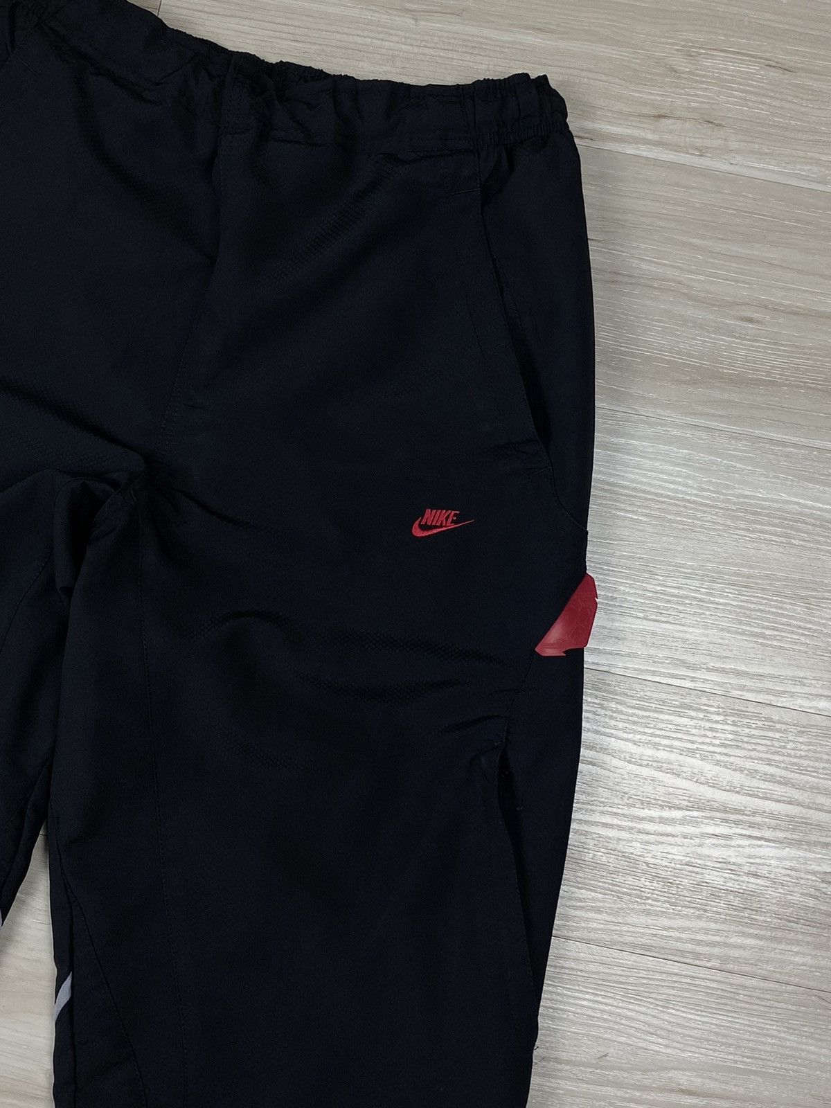 Nike × Vintage Nike Air swoosh Nylon Track Pants Drill Vintage Size US 32 / EU 48 - 4 Thumbnail