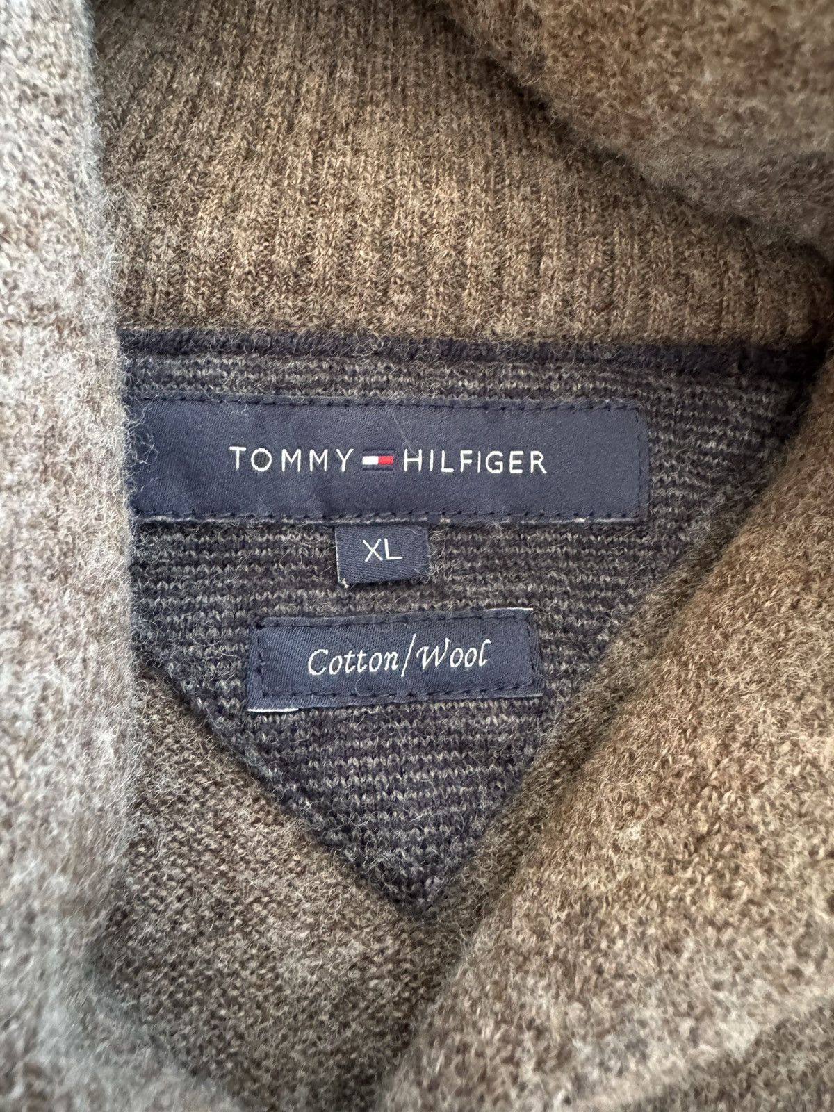 Tommy Hilfiger RARE TOMMY HILFIGER VINTAGE WOOL TURTLENECK SWEATER Size US L / EU 52-54 / 3 - 2 Thumbnail