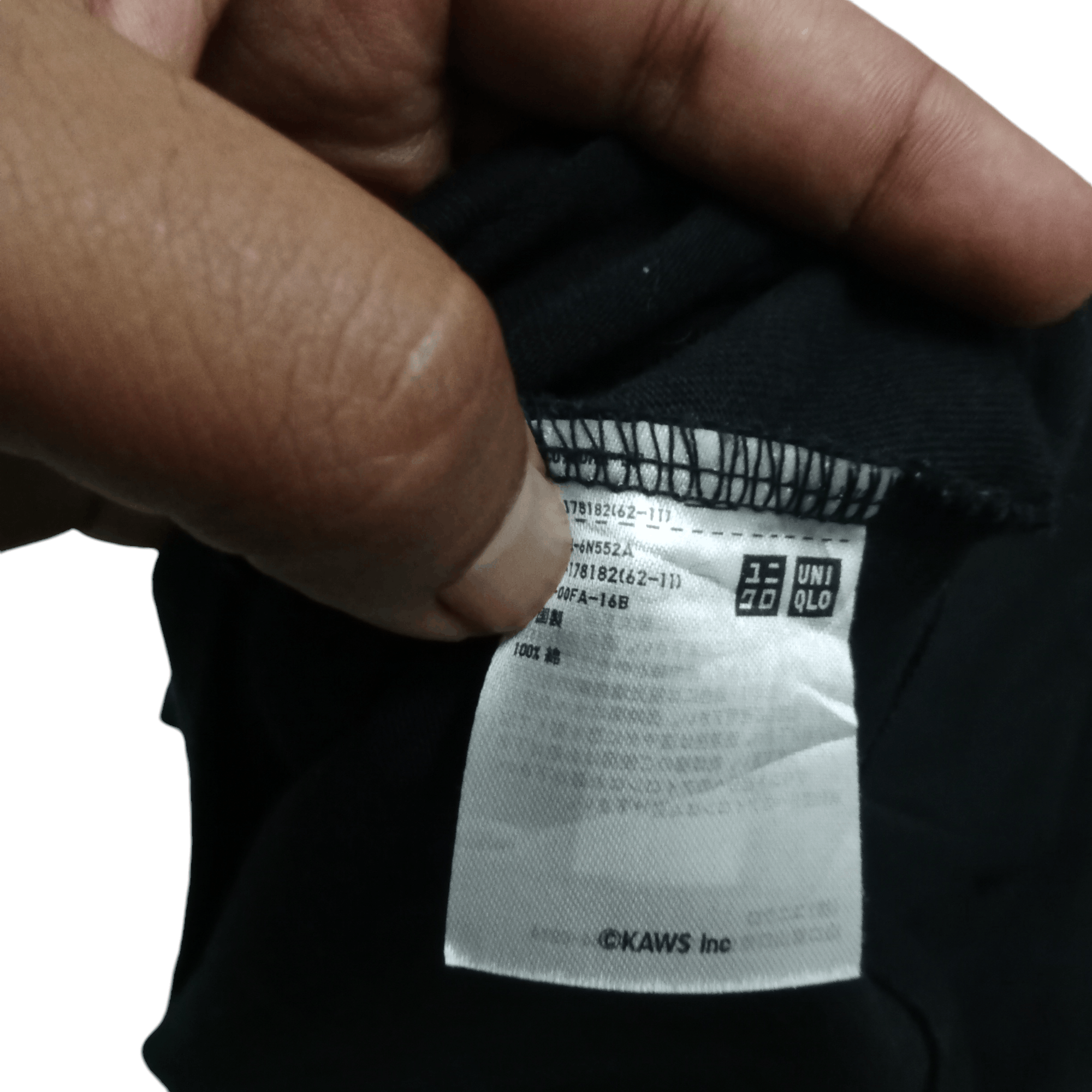 Japanese Brand × Kaws × Uniqlo Kaws x uniqlo tee Size US L / EU 52-54 / 3 - 3 Thumbnail