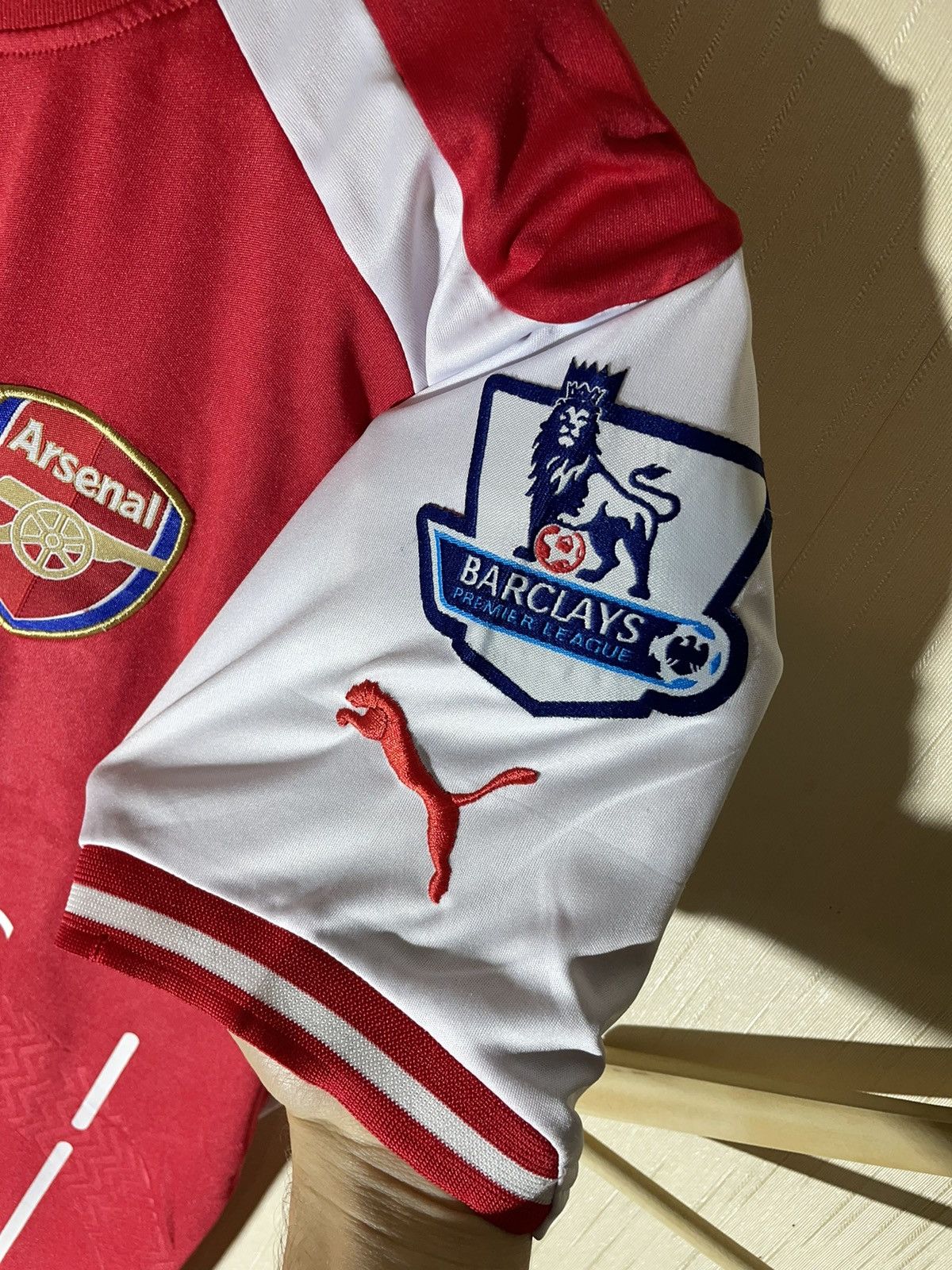 Other Arsenal soccer jersey Size US M / EU 48-50 / 2 - 6 Thumbnail