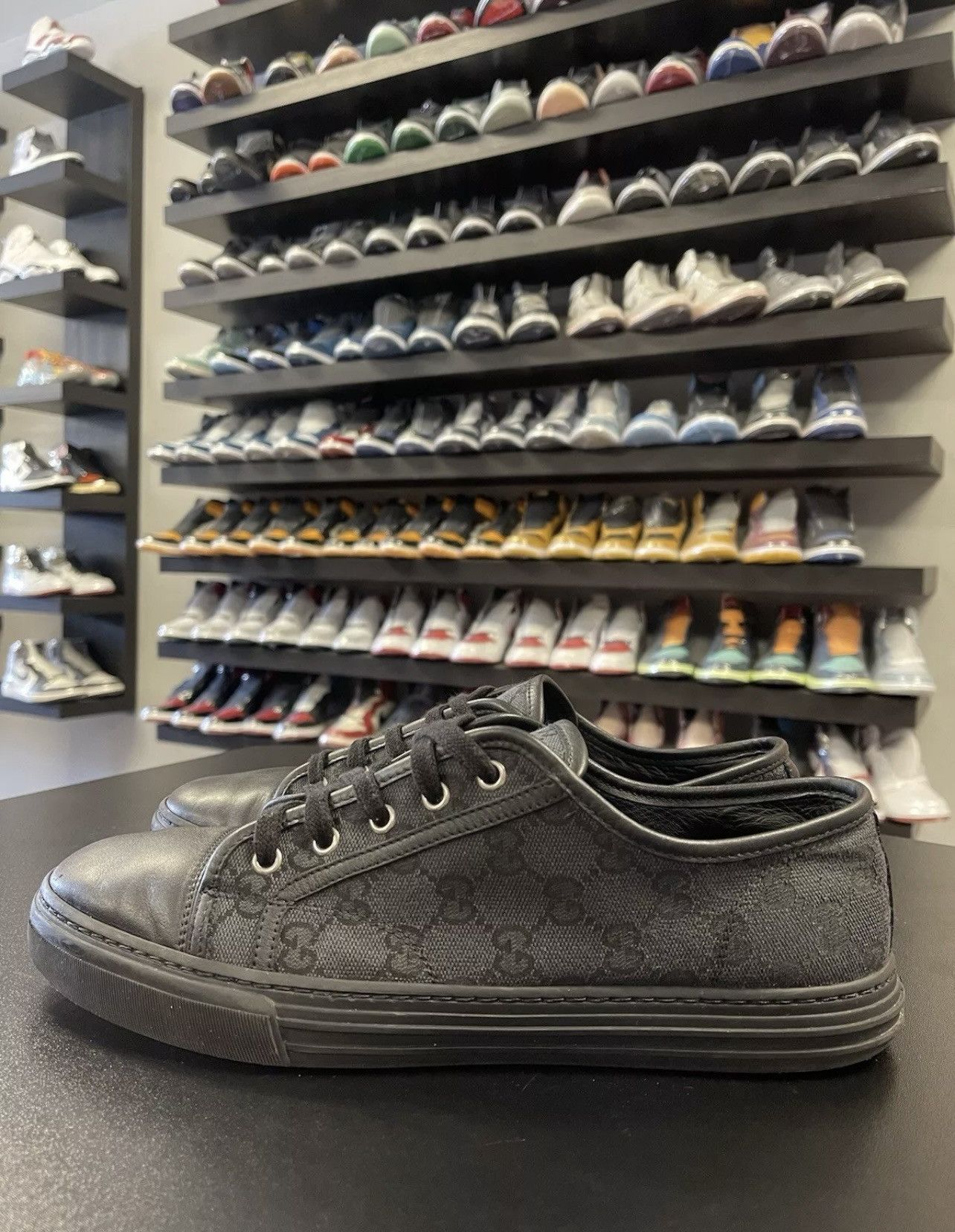 Gucci Size 8 - Gucci GG Mono Canvas Black Leather 426189 Size US 8 / EU 41 - 1 Thumbnail