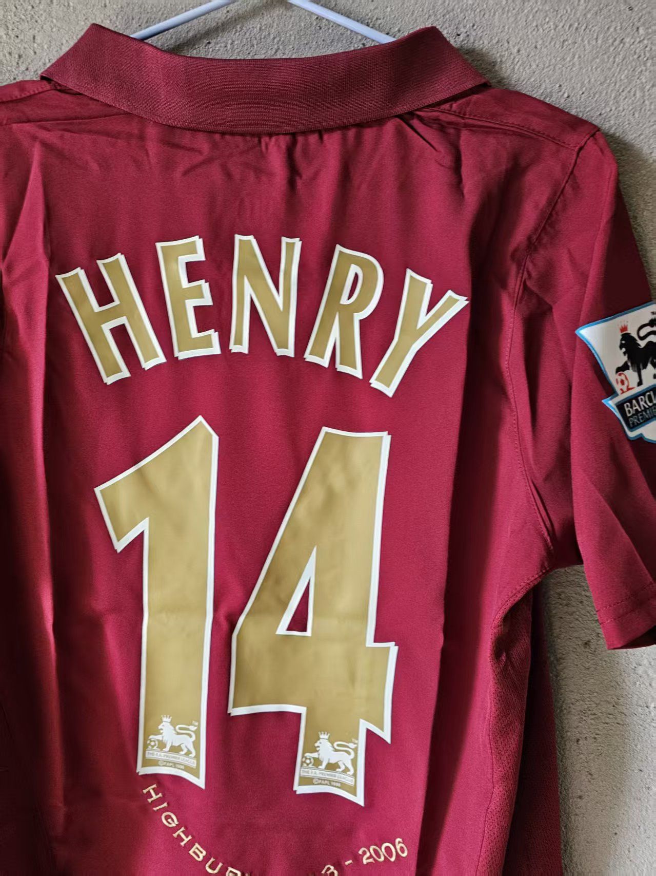 Other 2005 2006 Arsenal #14 Thierry Henry Jersey Size US L / EU 52-54 / 3 - 4 Thumbnail