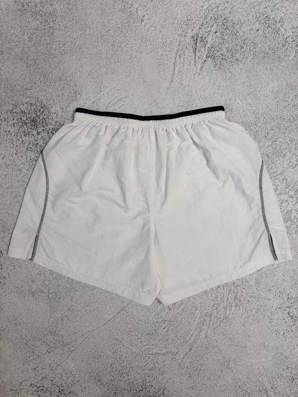 Umbro Manchester United 2000s Umbro Football Vintage Shorts Soccer Size US 32 / EU 48 - 6 Thumbnail