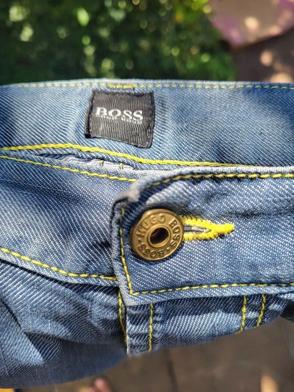 Hugo Boss Hugo Boss light blue denim jeans 32x32 Size US 32 / EU 48 - 5 Thumbnail