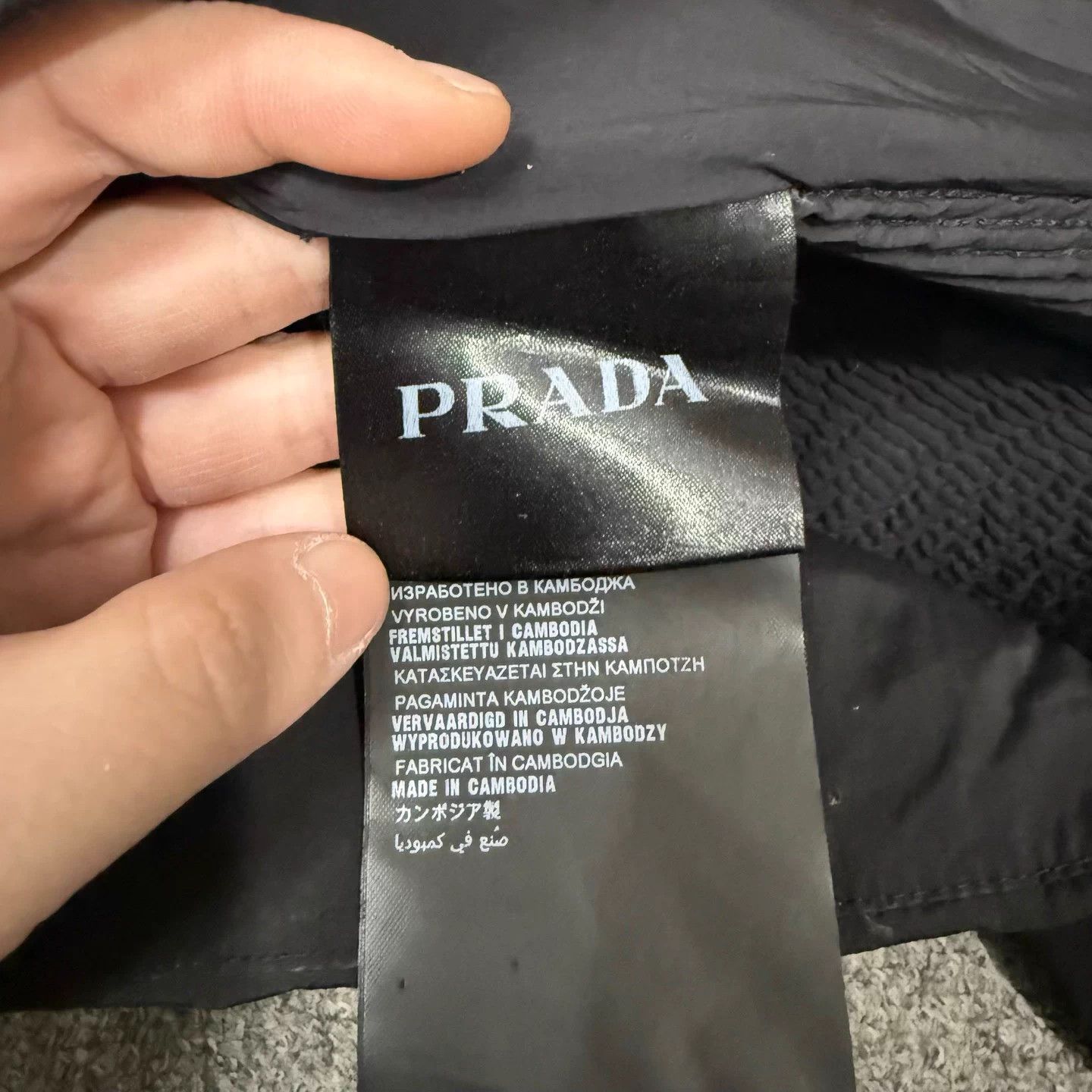 Prada Prada Black Triangle Logo Hooded Down Jacket 50 Size US M / EU 48-50 / 2 - 4 Thumbnail