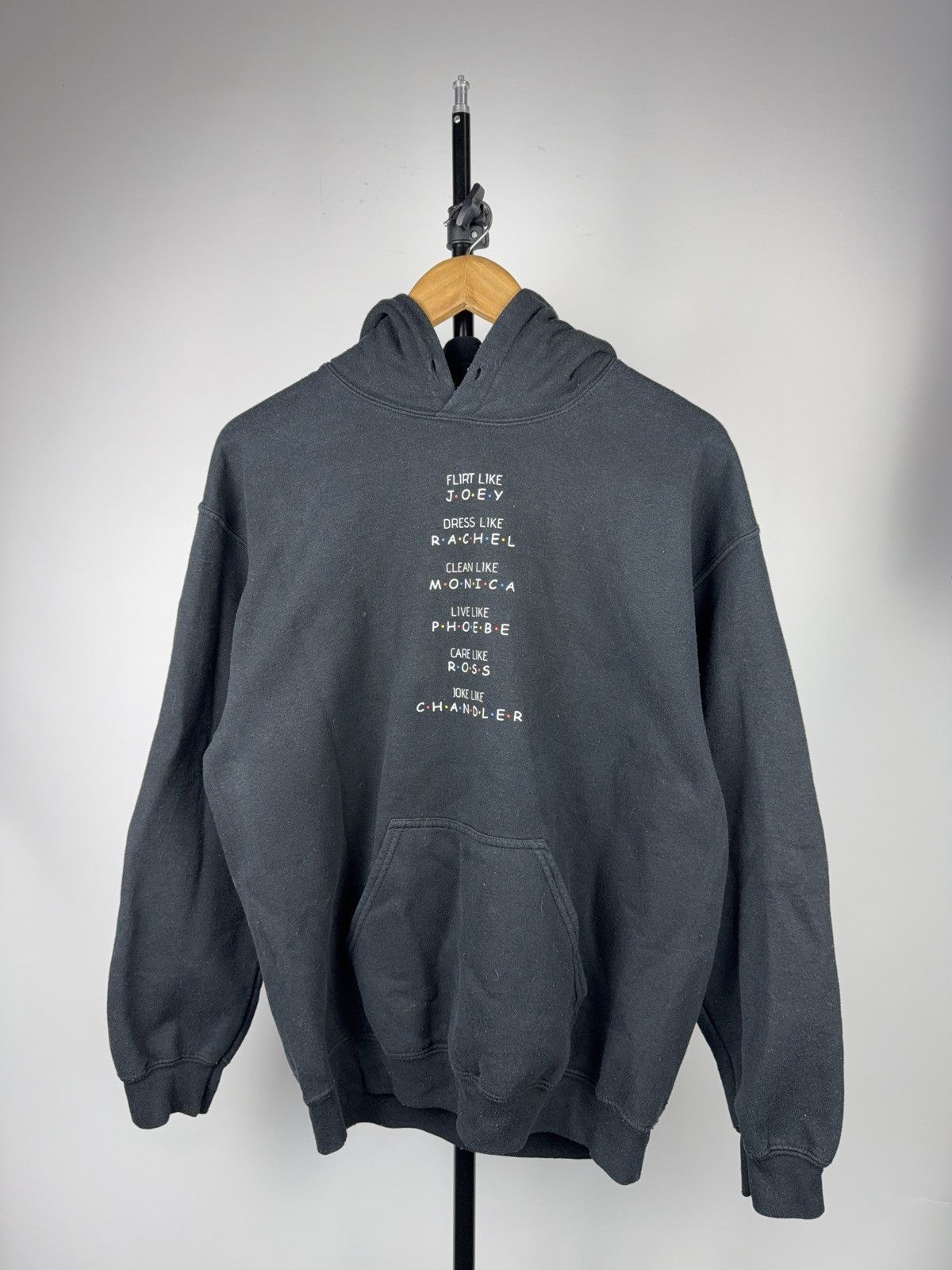 Vintage 00s Friends TV Show Character Quote Graphic Hoodie Gildan Size US M / EU 48-50 / 2 - 1 Thumbnail
