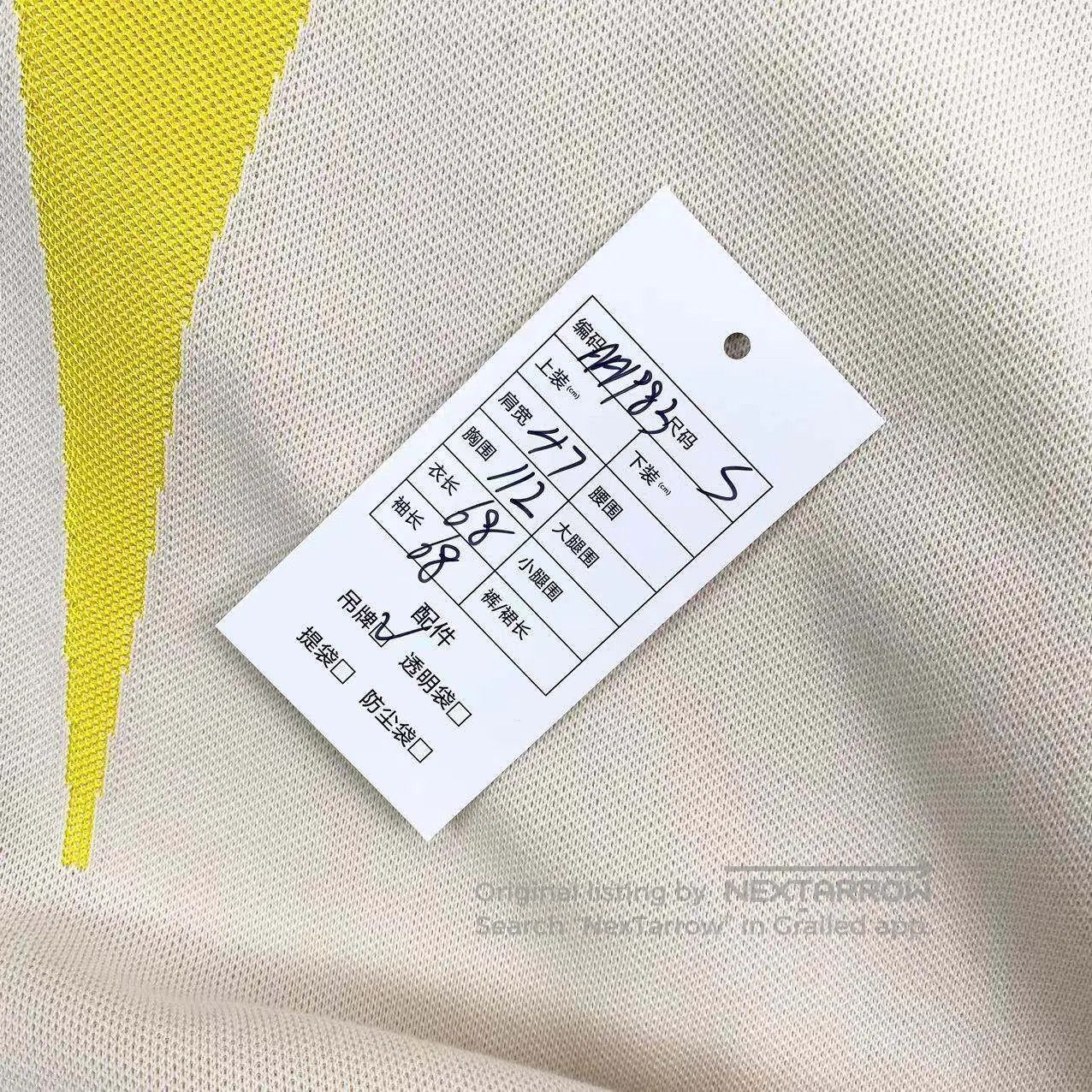 Louis Vuitton Louis Vuitton A color-blocked sweater with crew neck sleev Size S / US 4 / IT 40 - 7 Thumbnail