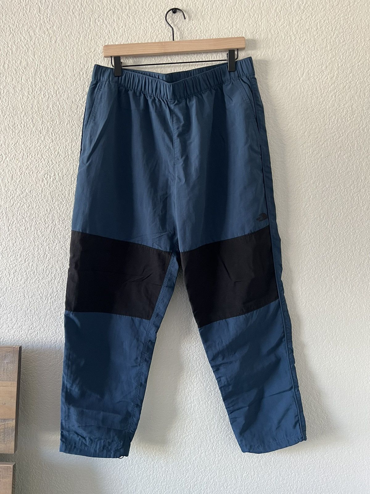 image of The North Face North Face Hiking Pants in Navy, Men's (Size 34)