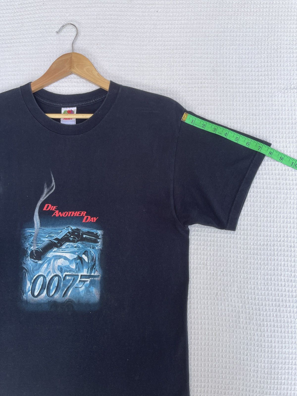 Vintage Rare🔥Vtg02’ Movie 007 James Bond Die Another Day TShirt Size US L / EU 52-54 / 3 - 9 Thumbnail