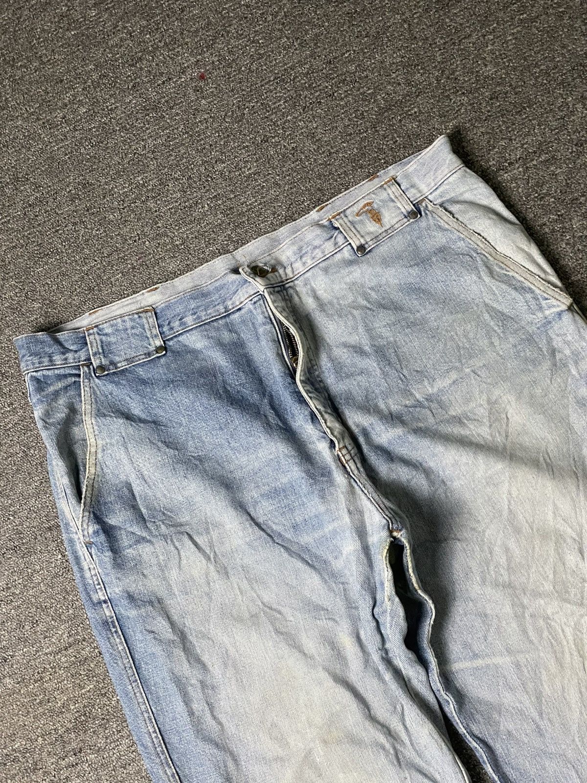 Trussardi × Vintage TRUSSARDI Men’s Tapered Distressed Denim Jeans (106) Size US 40 / EU 56 - 3 Thumbnail