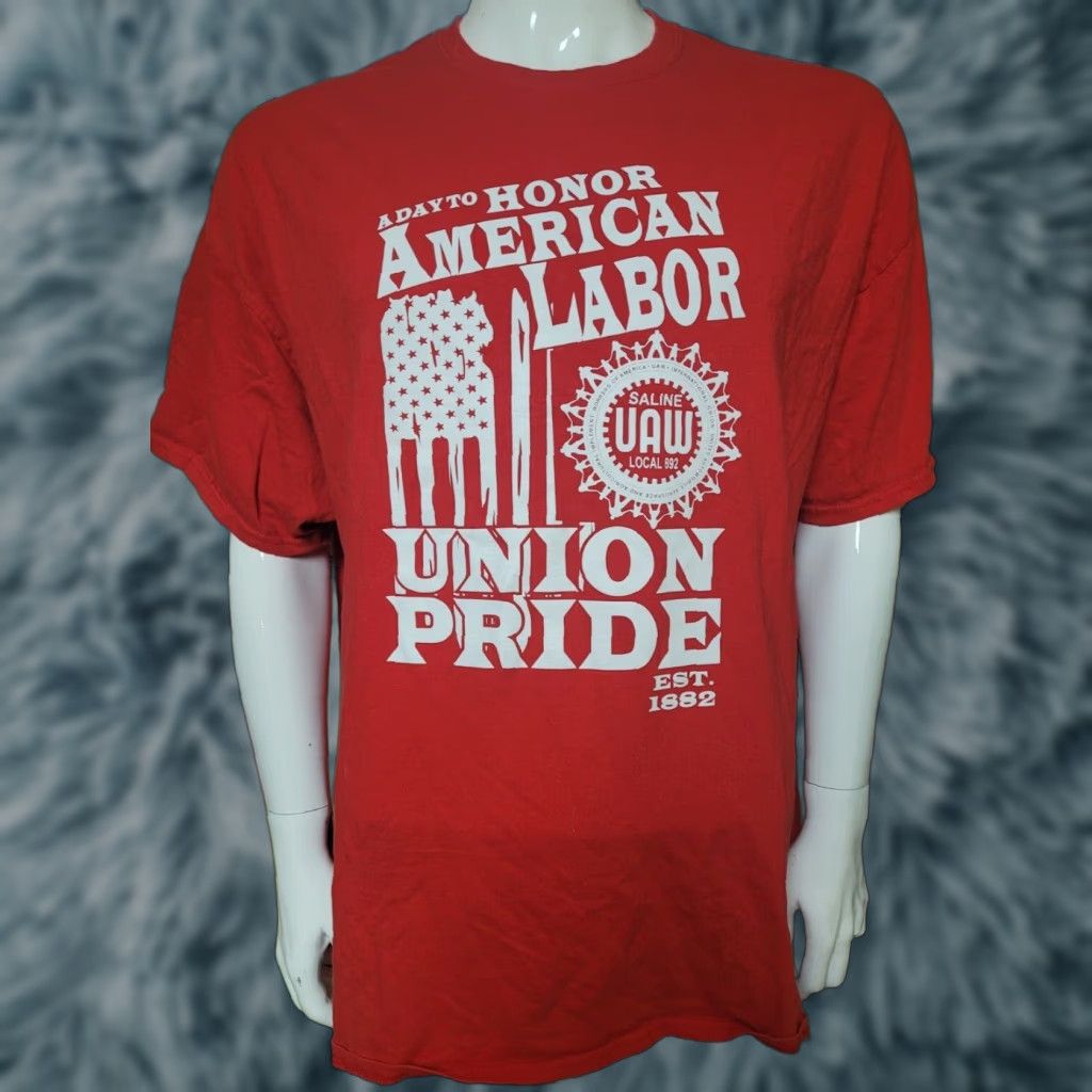 Vintage UAW Local 892 Saline MI Union Pride T Shirt 2XL Red Cotton Short Sleeve Crew Neck Mens Graphic Tee Size US XXL / EU 58 / 5 - 1 Thumbnail