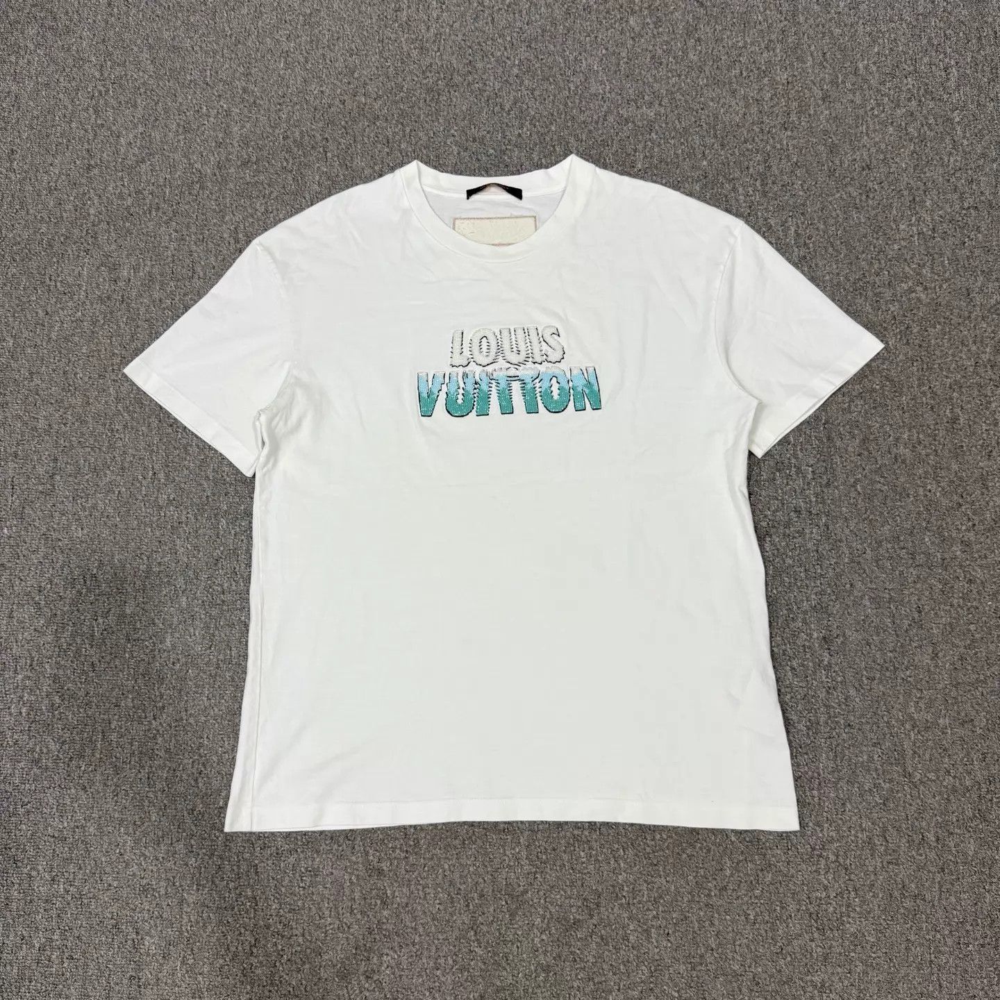 Louis Vuitton LV gradient beaded logo short sleeve tee M 99 new Size US M / EU 48-50 / 2 - 1 Thumbnail