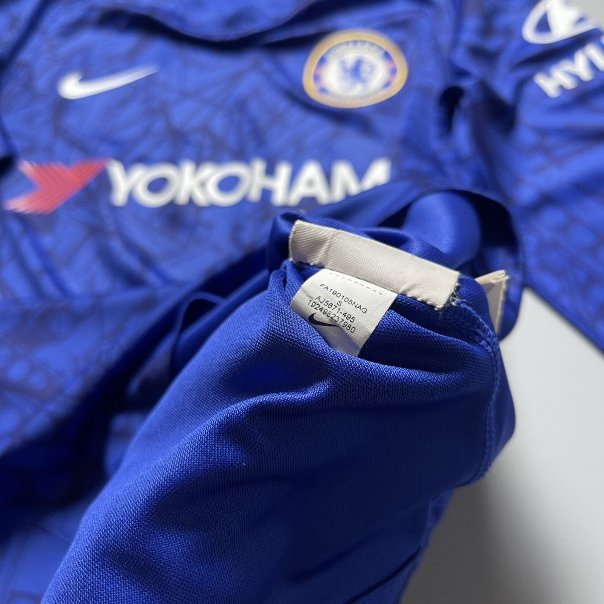 Nike CHELSEA NIKE 2019/2020 FOOTBALL HOME JERSEY #10 HAZARD Size US S / EU 44-46 / 1 - 10 Thumbnail