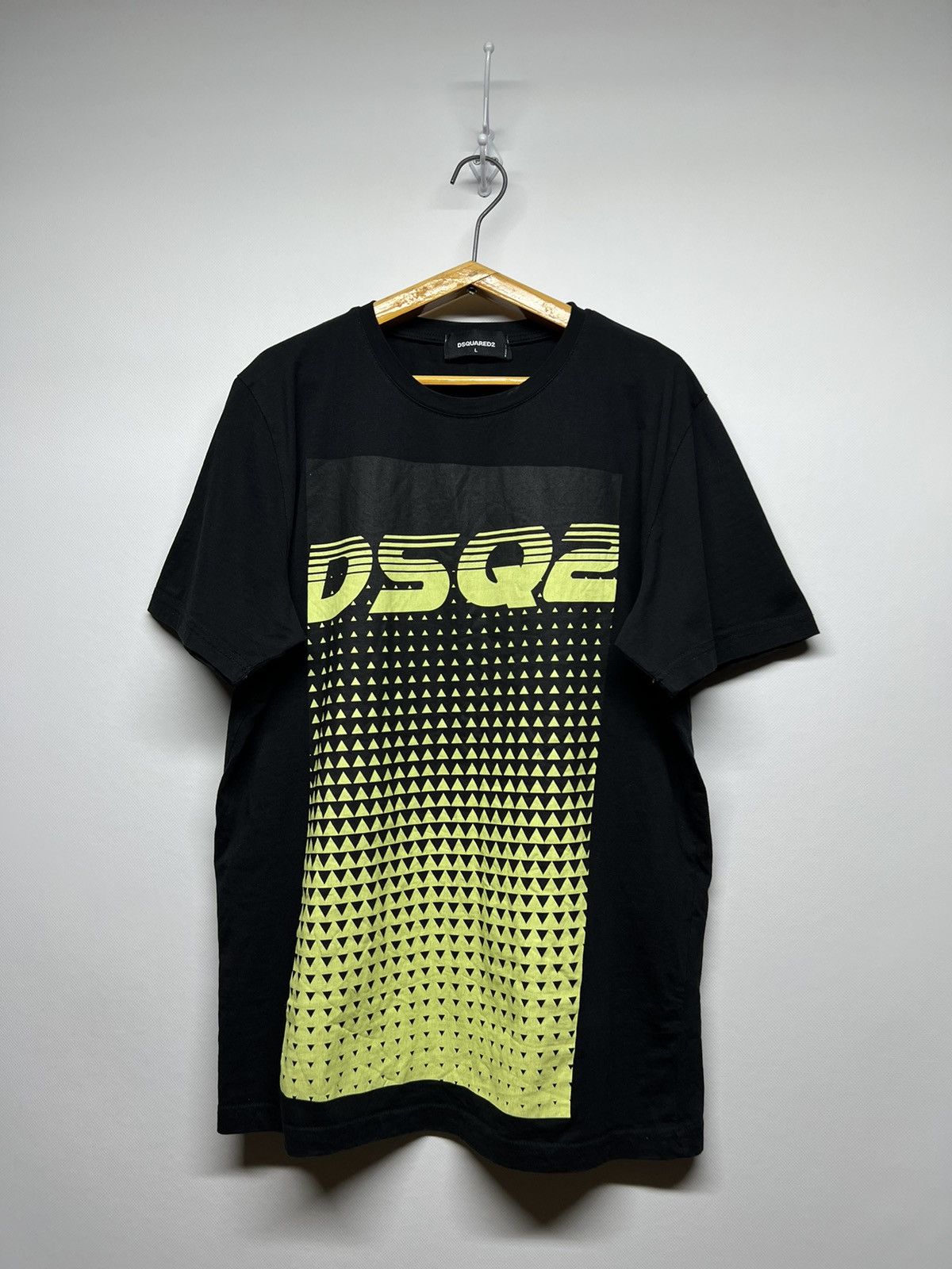 Dsquared2 Vintage Y2k Dsquared2 Big Logo T-Shirt 00’s Size US L / EU 52-54 / 3 - 4 Thumbnail