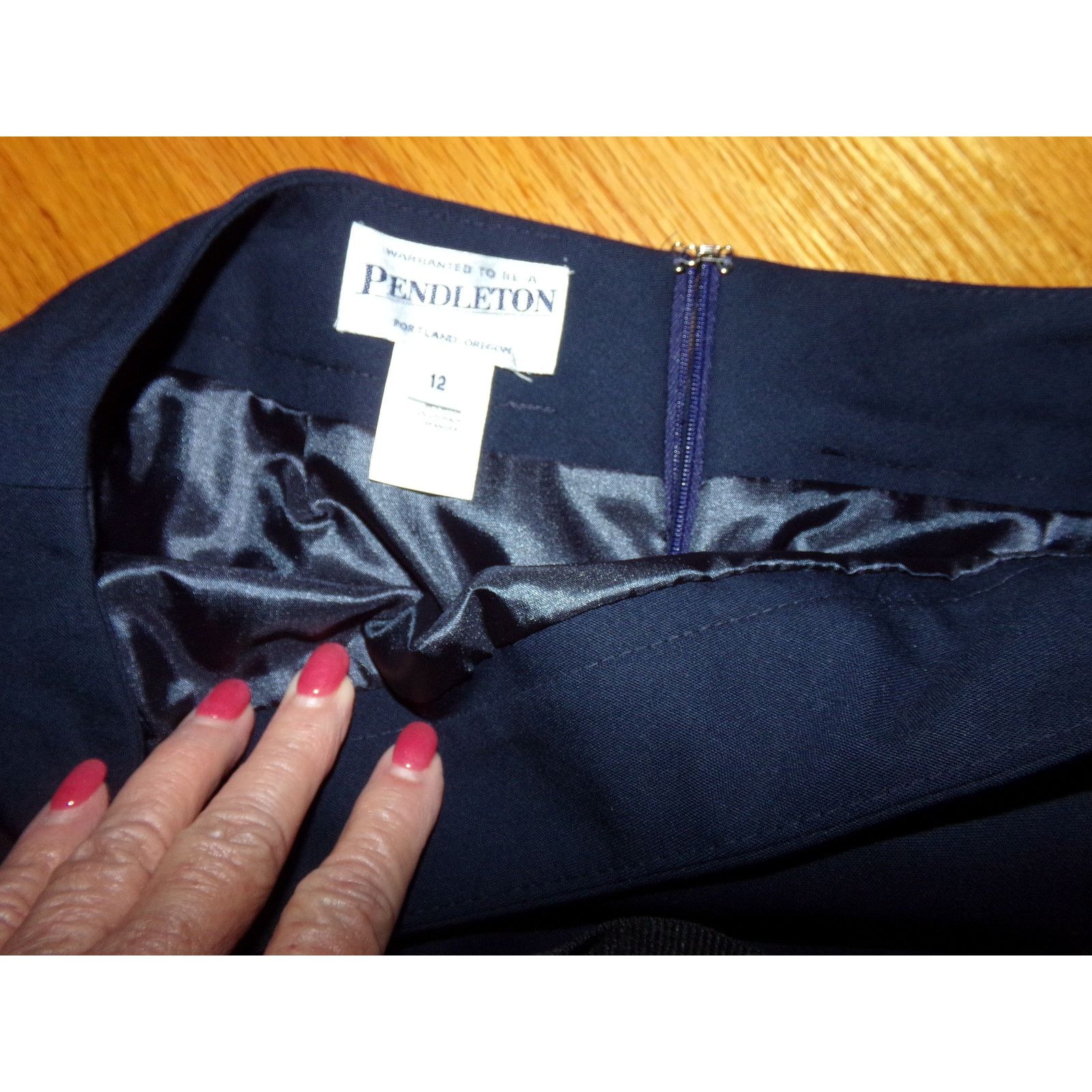 Pendleton Classic Pendleton navy skirt 1 1/2 " waistband back zip 12 Size 34" / US 12 / IT 48 - 3 Thumbnail