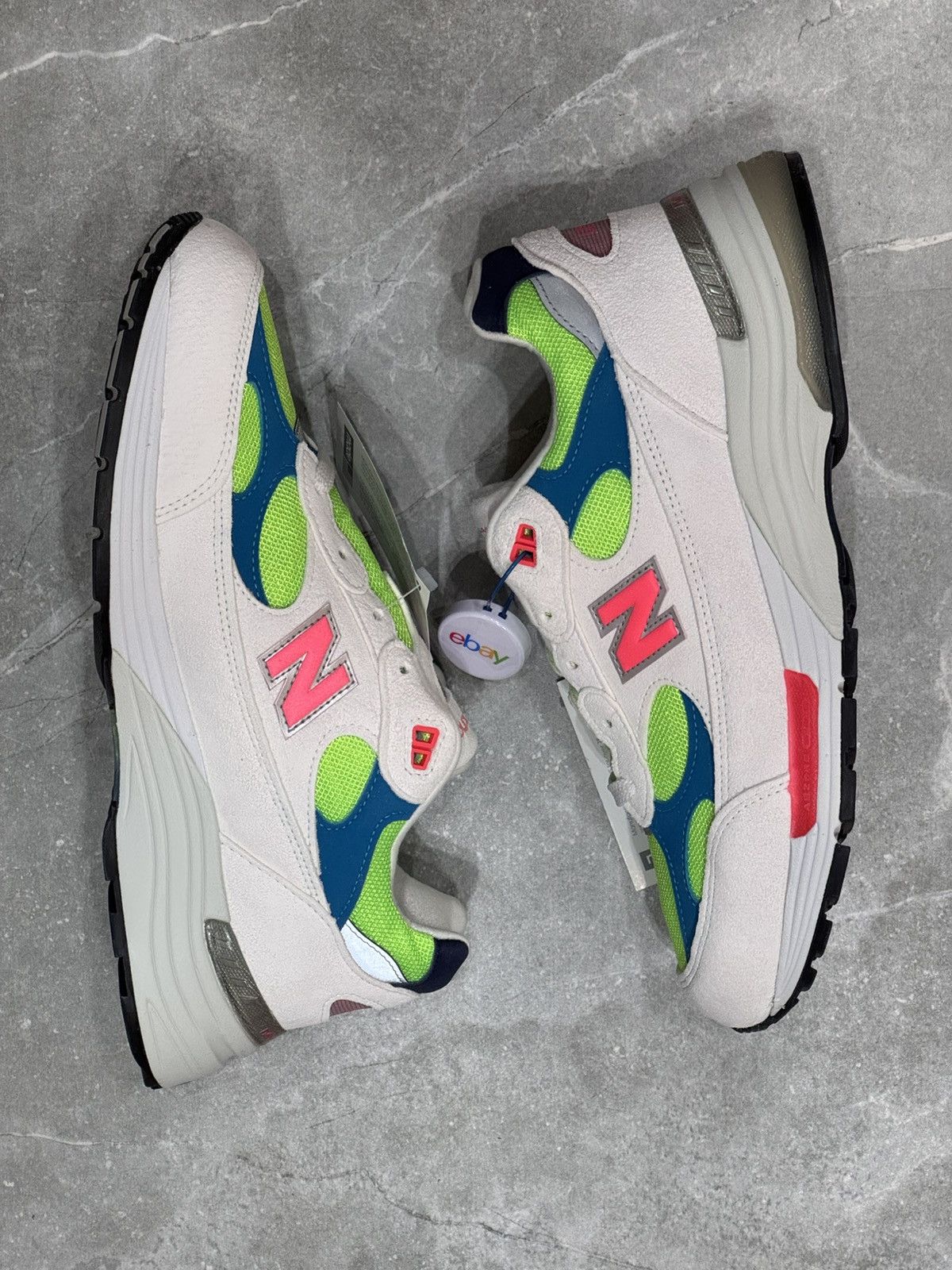 New Balance New Balance 992 Neon White Size US 11 / EU 44 - 2 Thumbnail