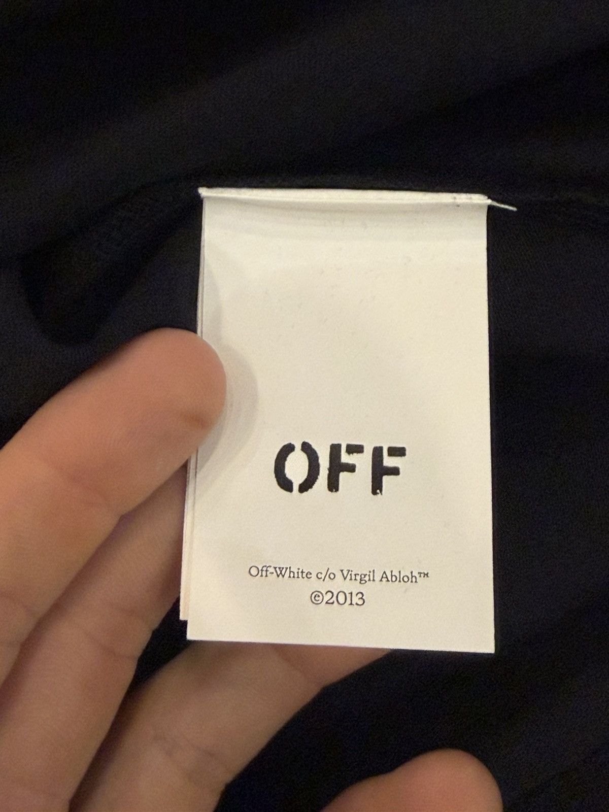 Off-White Size M - Off-White Spray Arrow T-Shirt Black Size US M / EU 48-50 / 2 - 11 Thumbnail