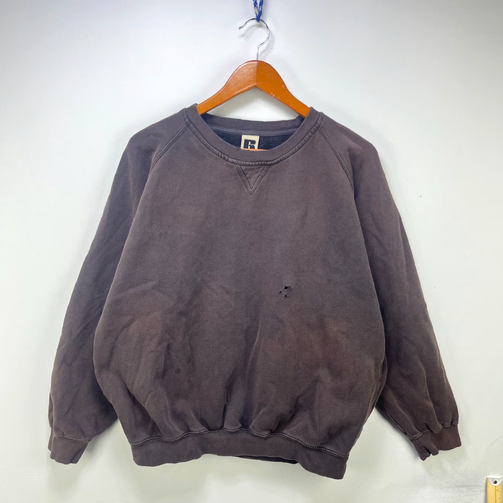 Russell Athletic VINTAGE Russell Athletic Sweatshirt Men L Brown Pullover BD Sun Faded Typical Size US L / EU 52-54 / 3 - 2 Thumbnail