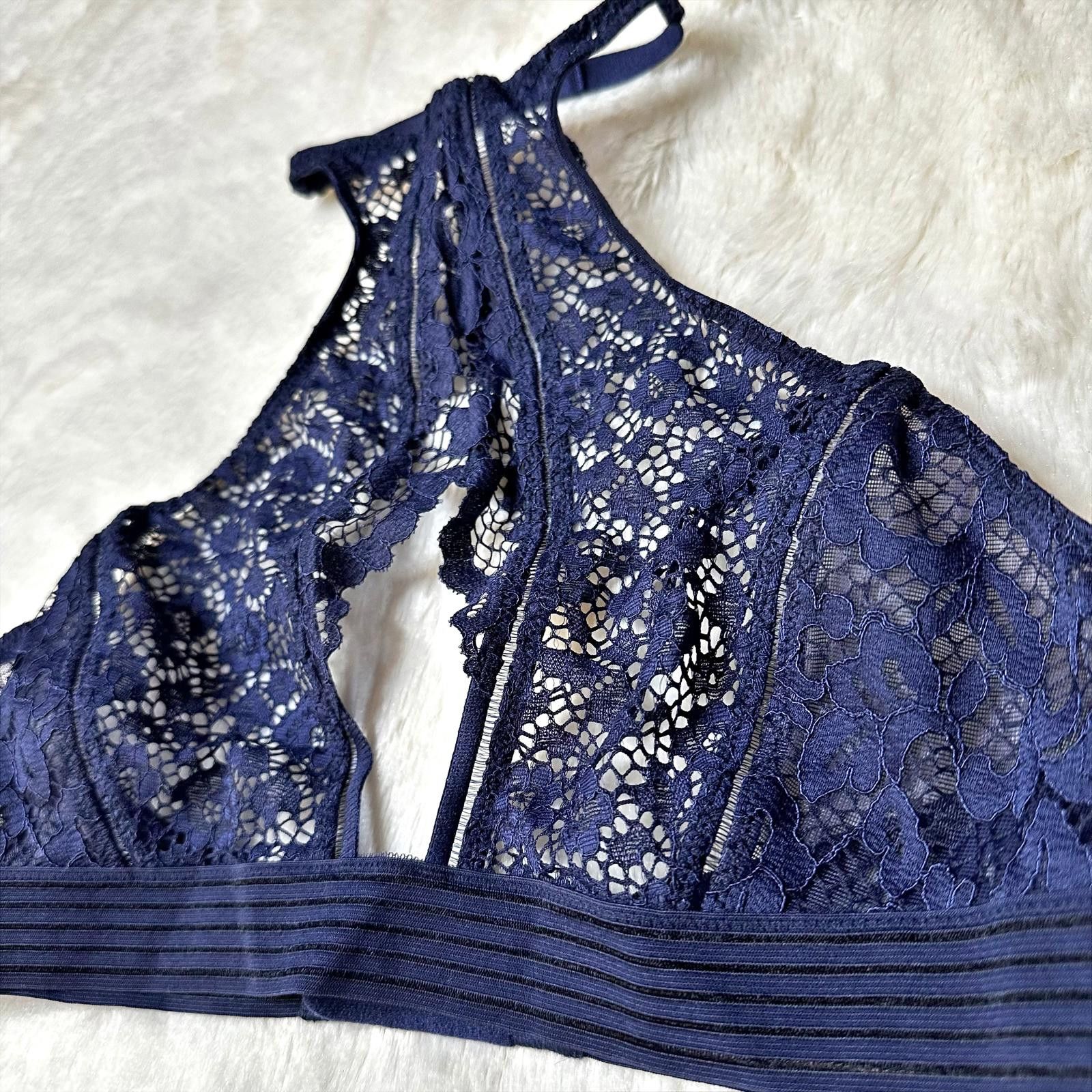 Victoria's Secret NEW Victoria’s Secret Very Sexy Lace Halter Bralette Size S Size ONE SIZE - 2 Thumbnail